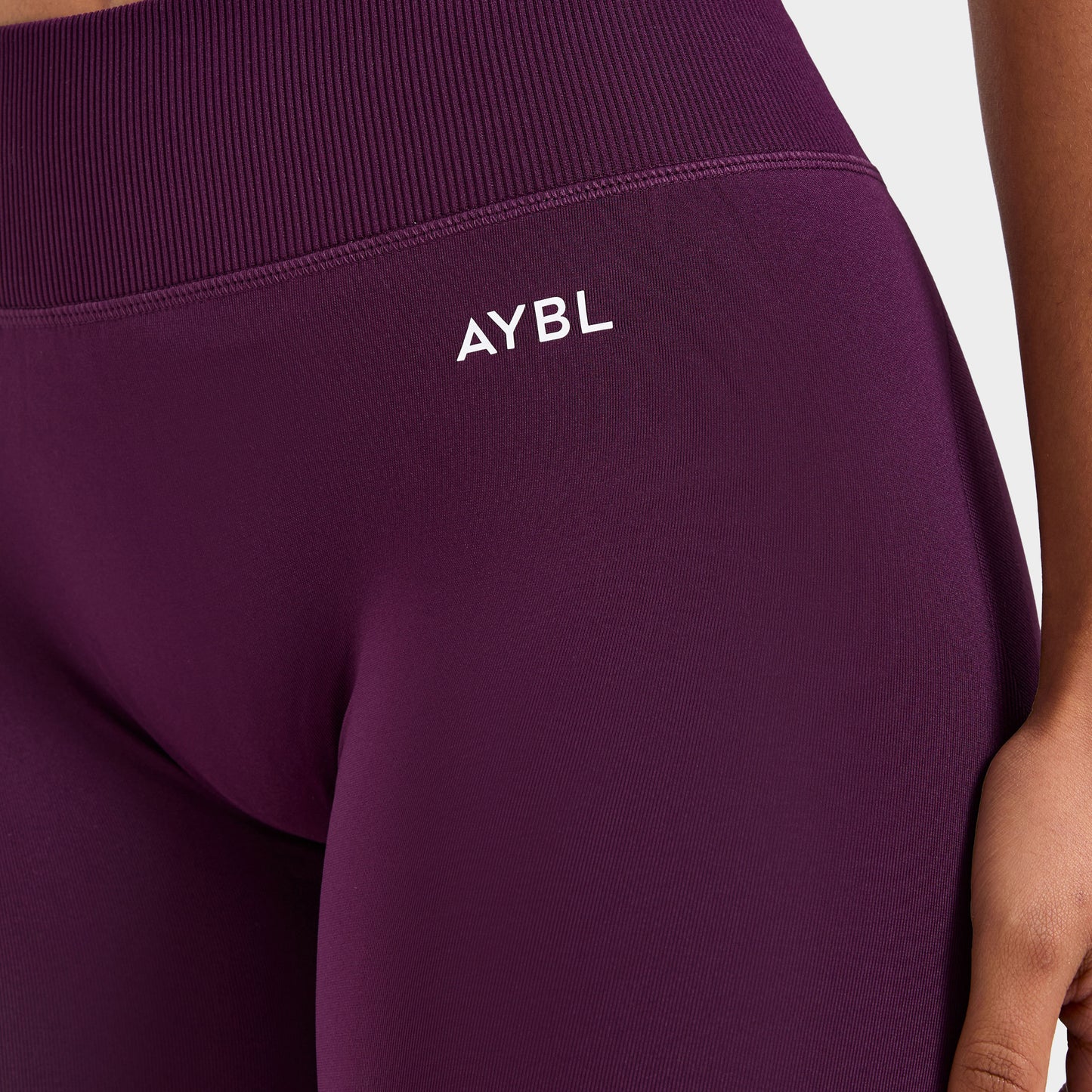 AYBL Women's Adapt Seamless Leggings / Midnight Plum