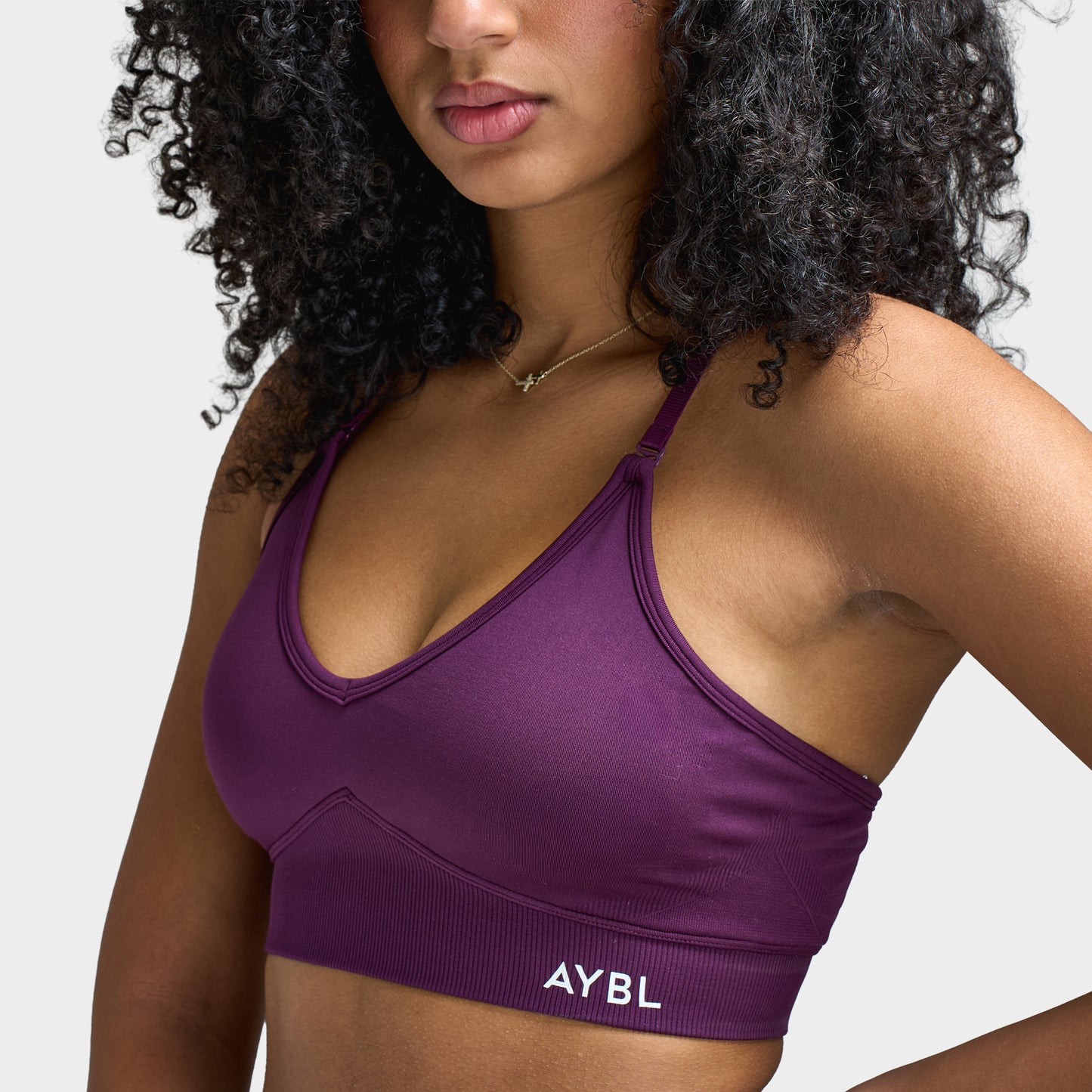 AYBL Women's Adapt Seamless Sports Bra / Midnight Plum
