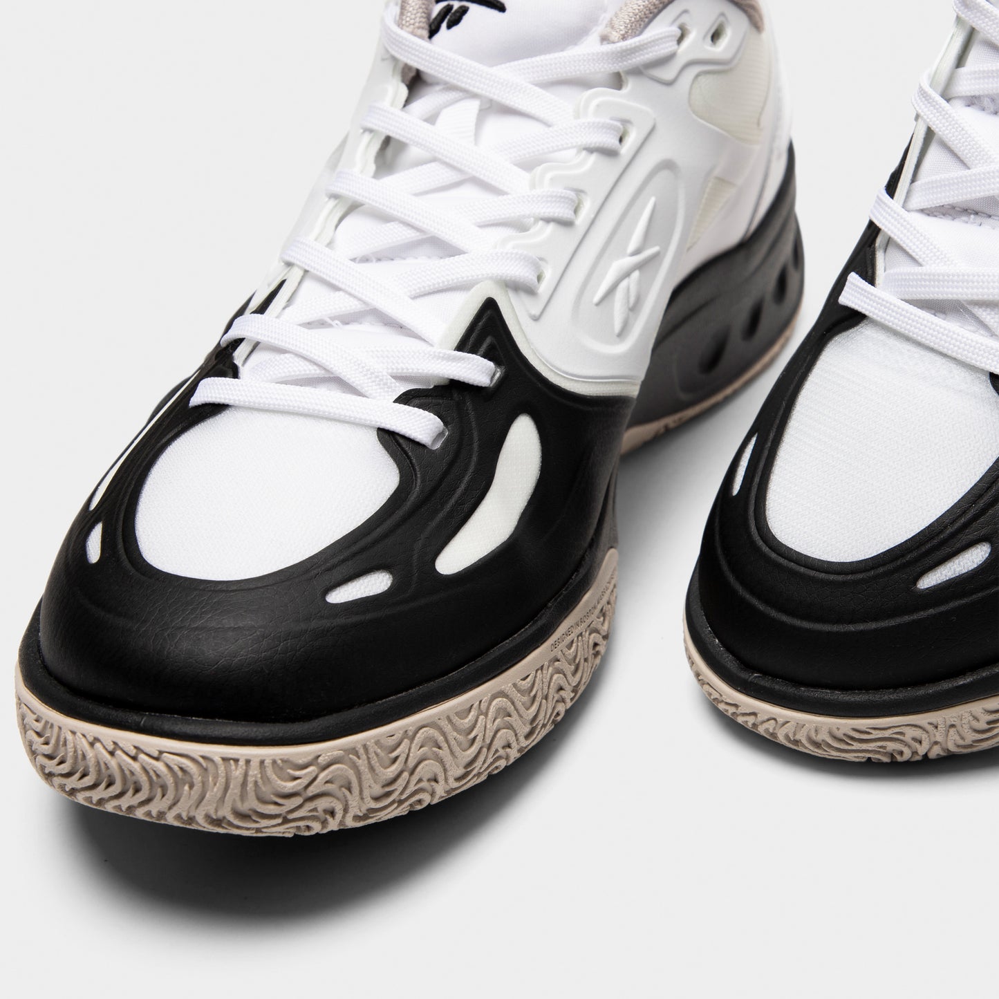 Reebok Engine A White / Black