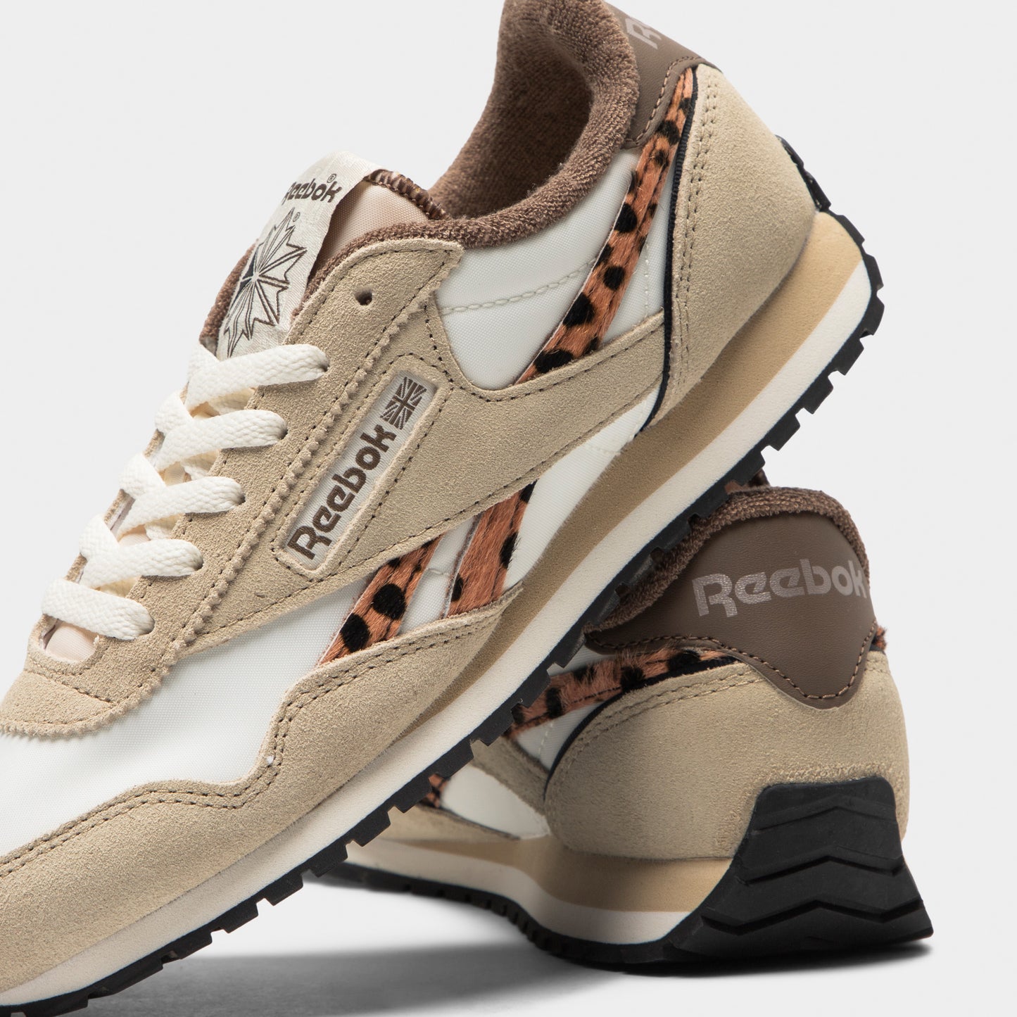 Reebok Women's Classic AZ Chalk / Classic Beige - Trek Grey