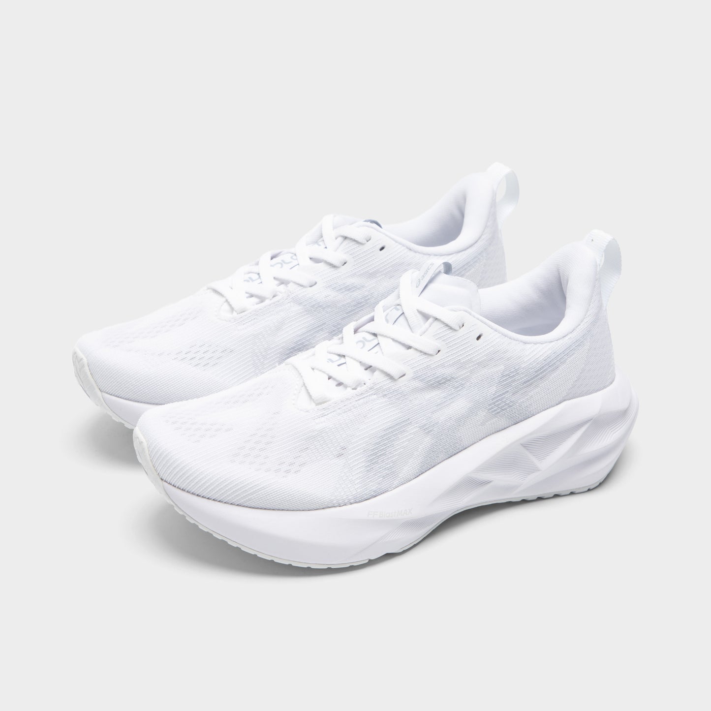 ASICS Women's Novablast 5 White / Piedmont Grey