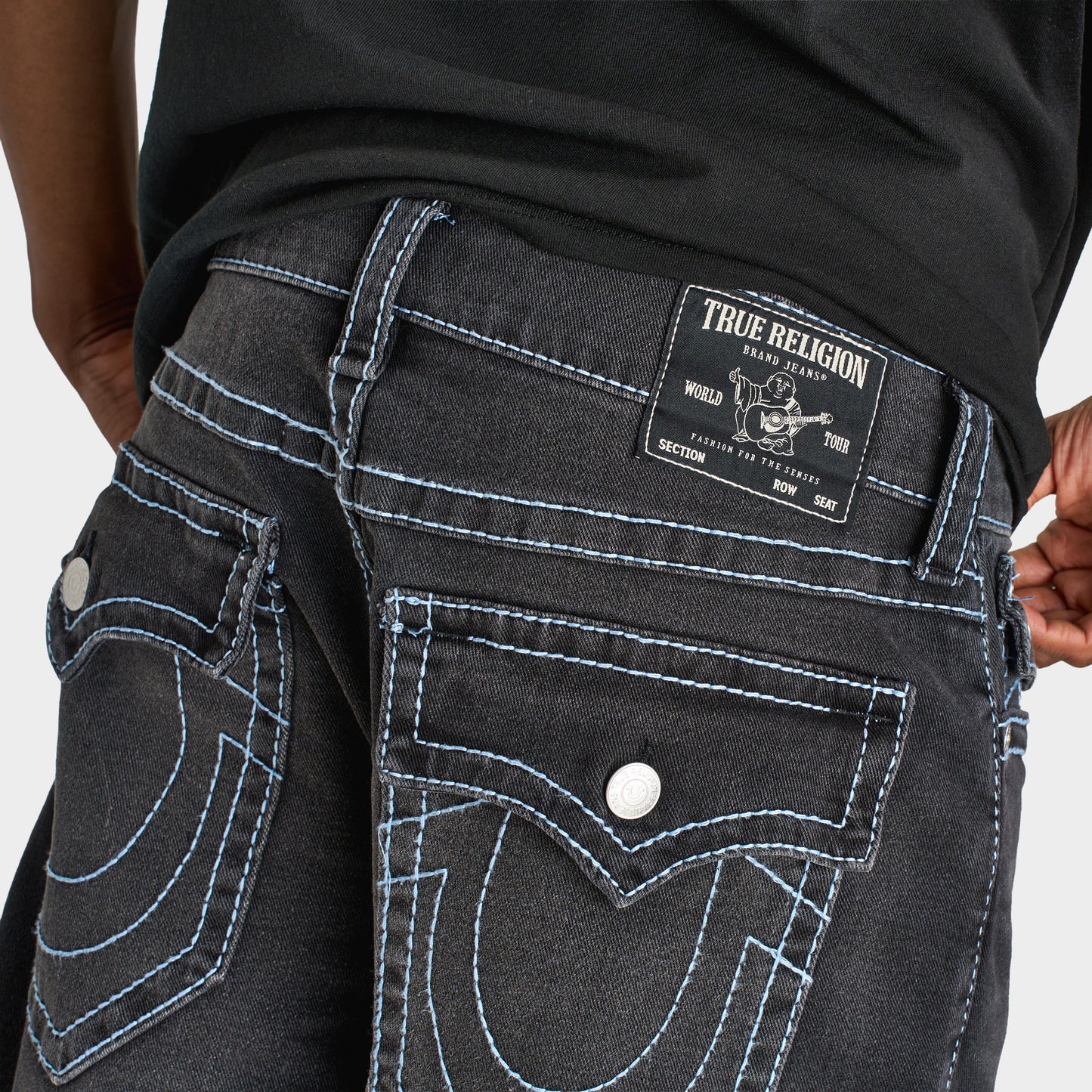 True Religion Bobby Big T Short à Rabat / Noir Profond Délavé