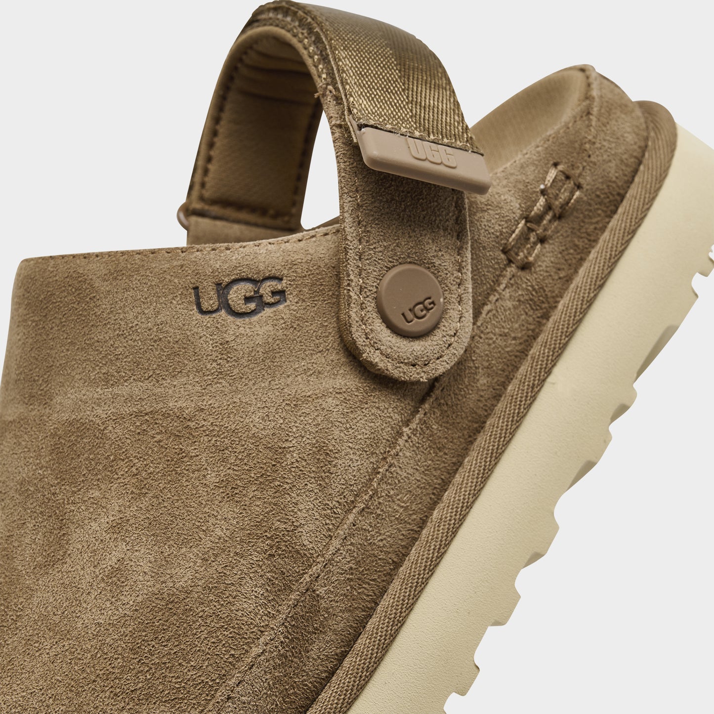 UGG Women's Goldenstar Clog / Chestnut