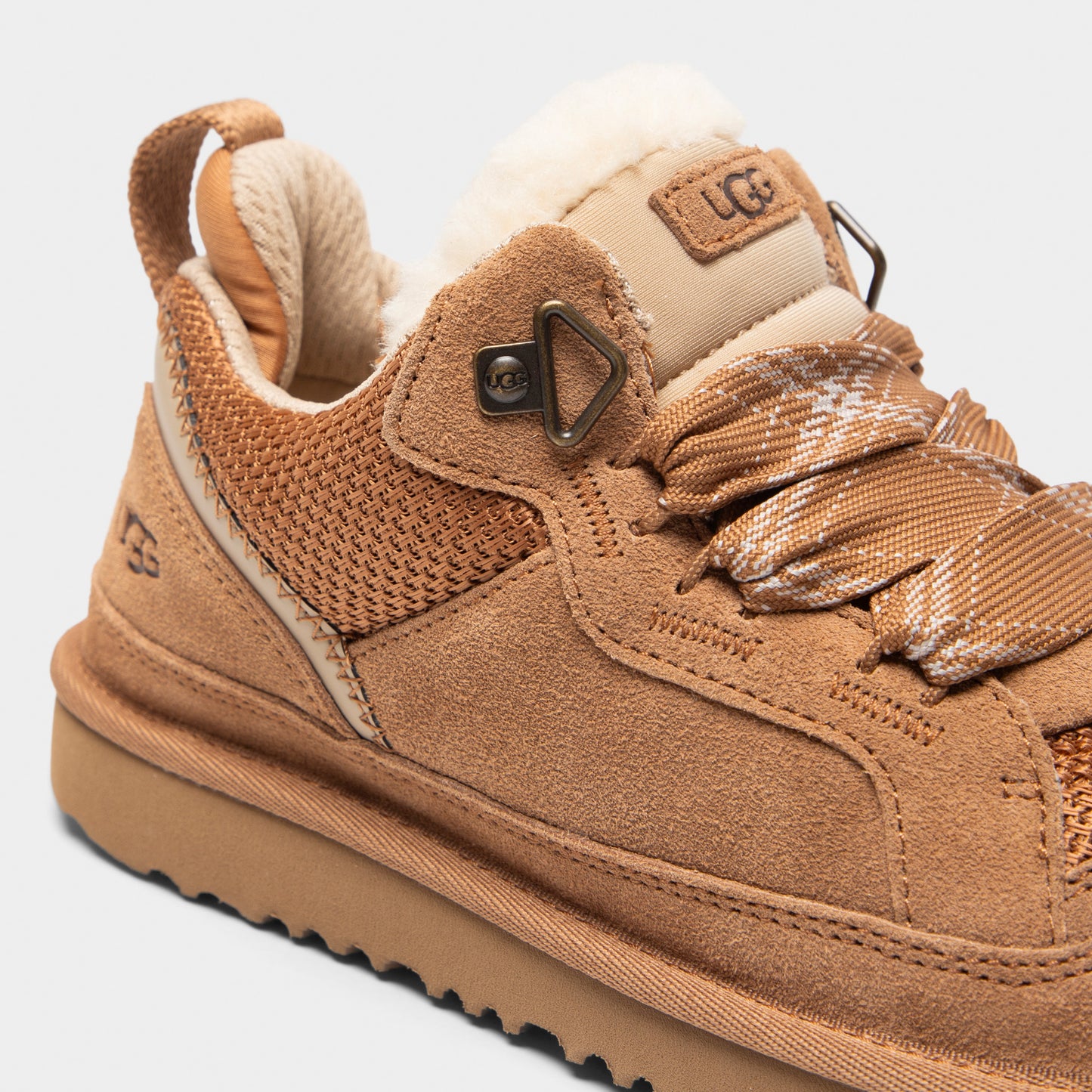 UGG Juniors' Lowmel / Chestnut