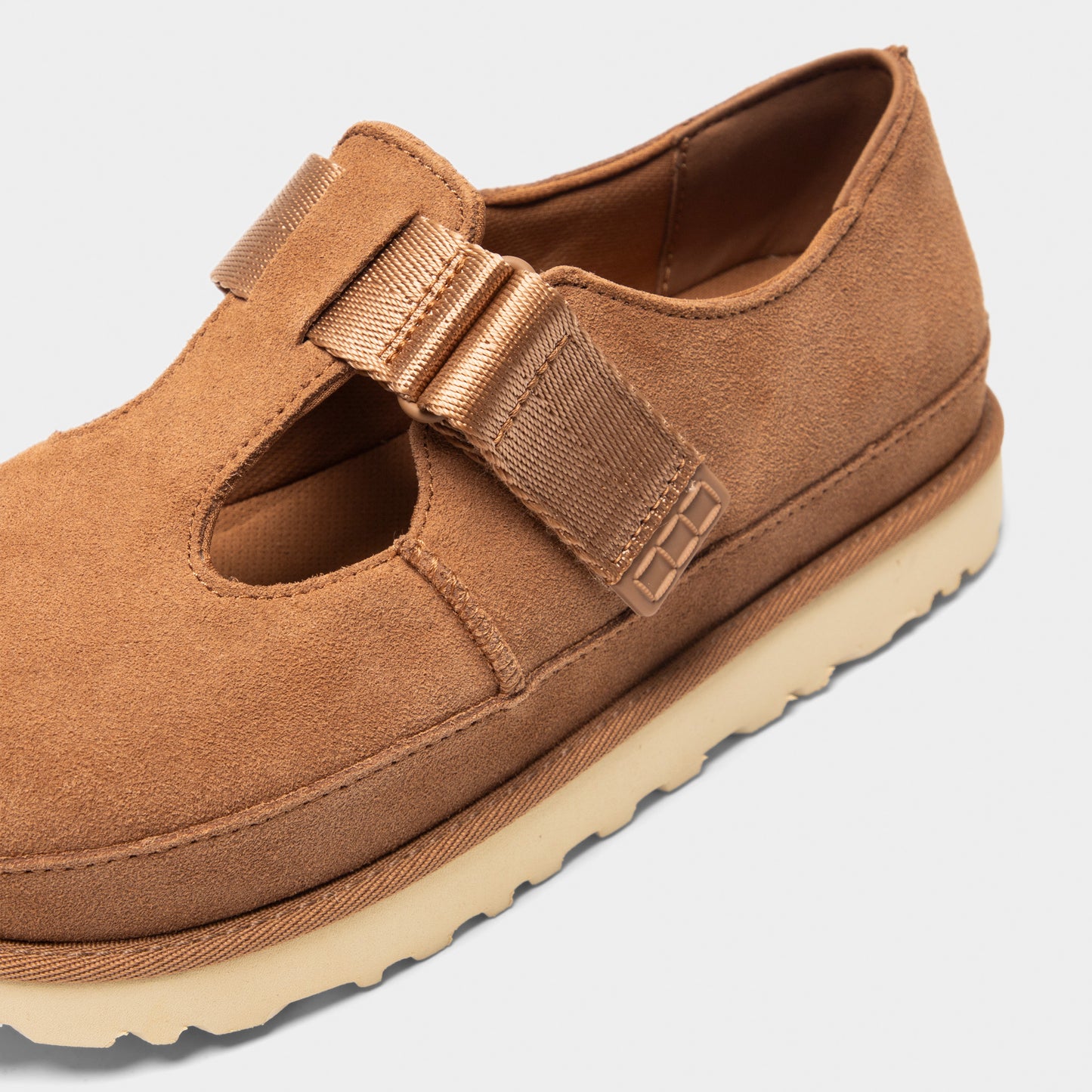 UGG Women's Goldenstar Mary Jane / Chestnut