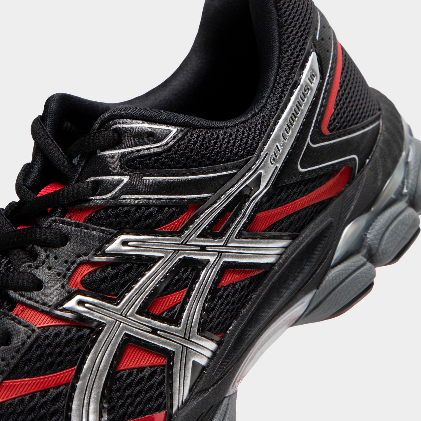ASICS Gel-Cumulus 16 Black / Pure Silver