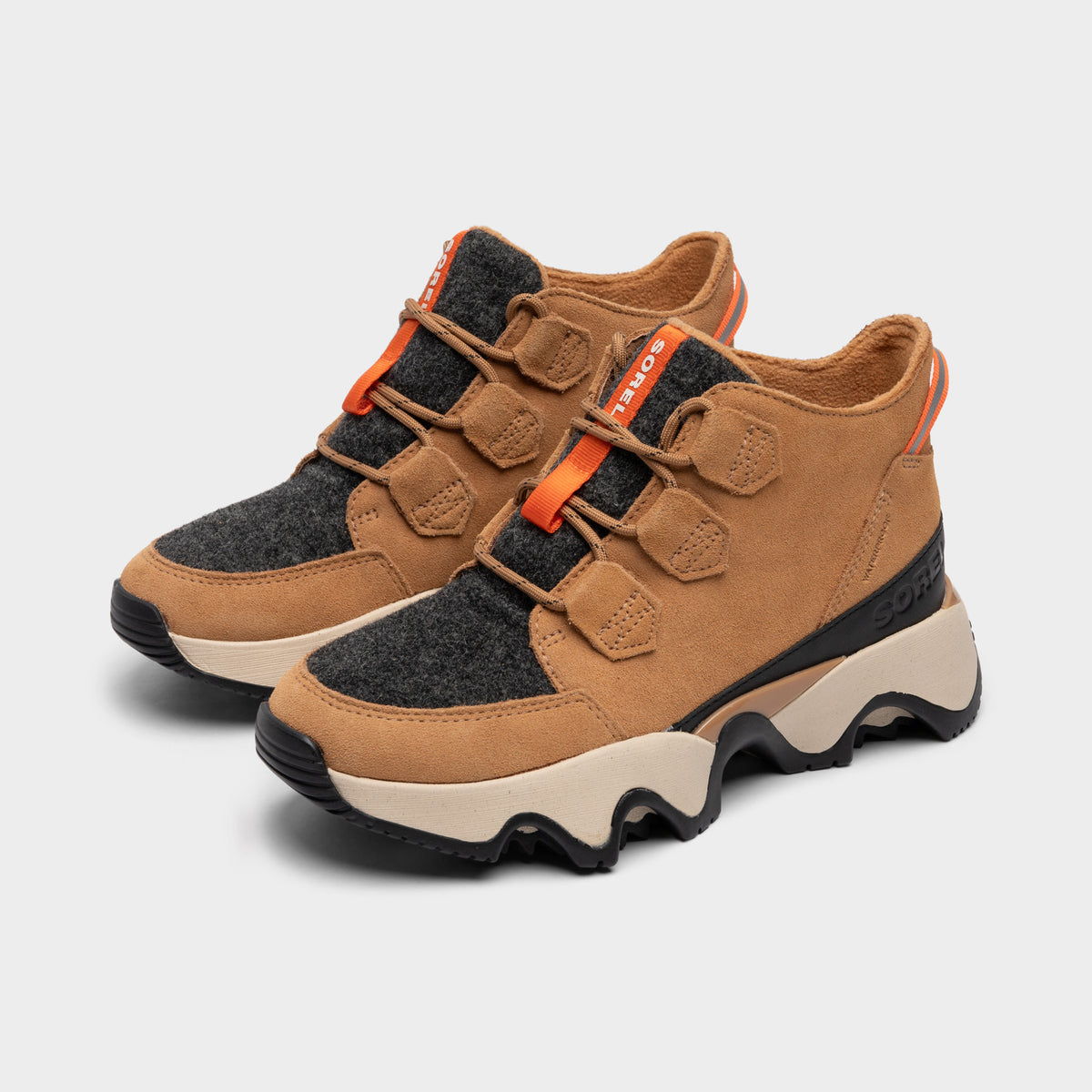 sorel kinetic caribou tan