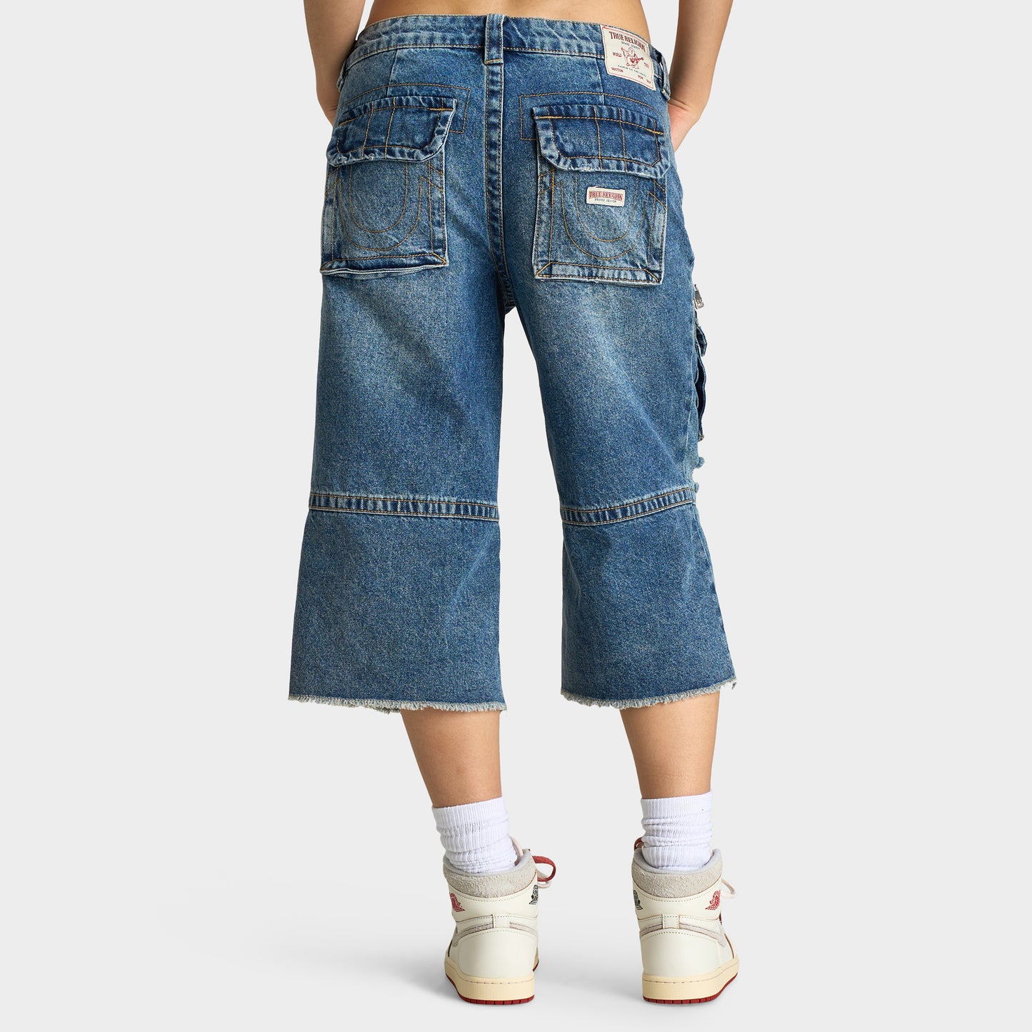 True Religion Women's bobbie Baggy Cargo Capris / Easy Hazel