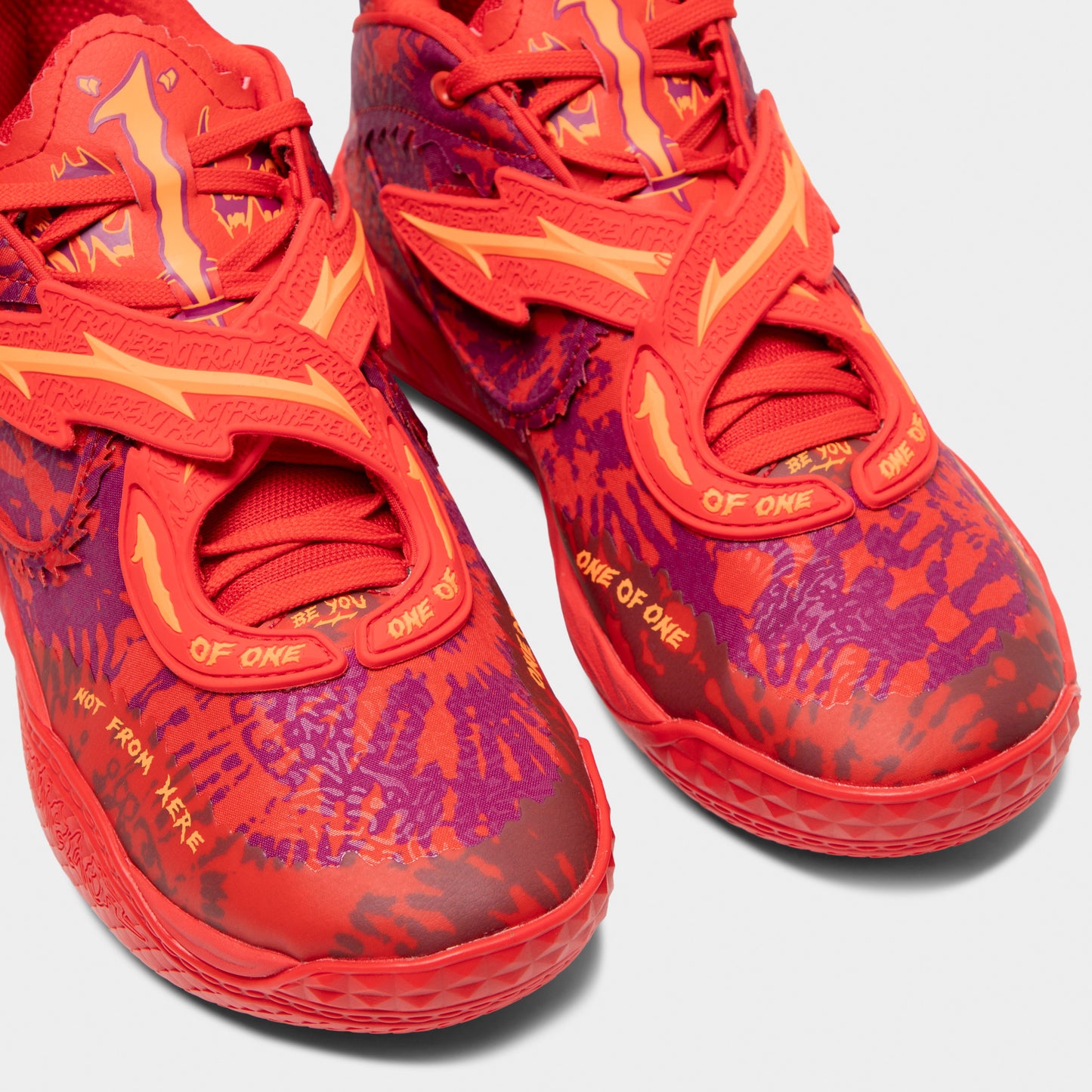 PUMA MB.05 Crowd Surf Éclat Magenta / Rouge / Orange fluo