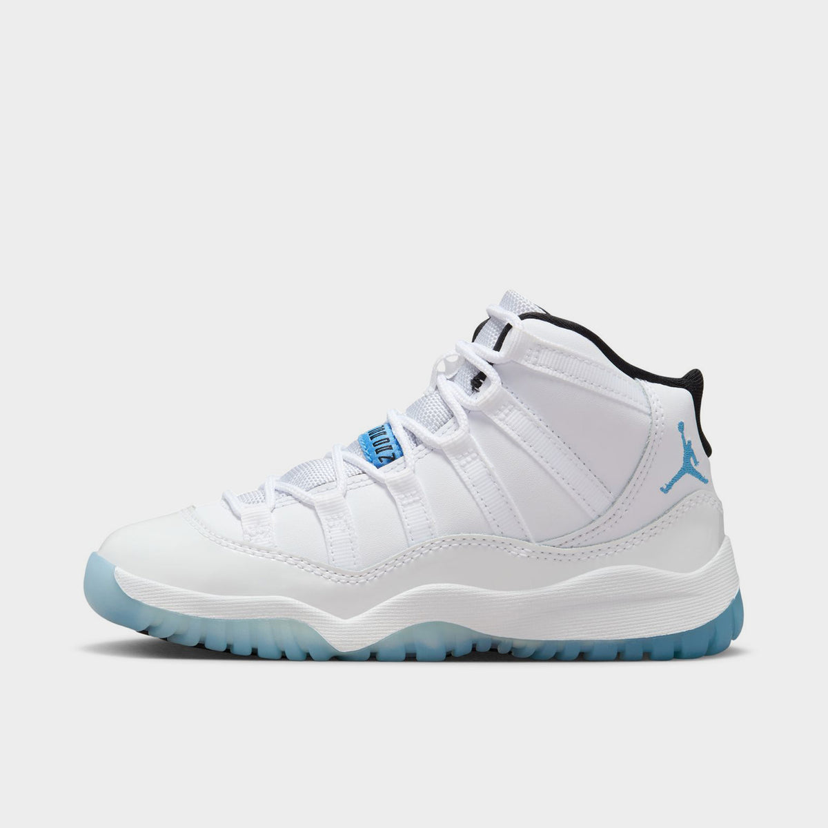 jordan trainers blue and white