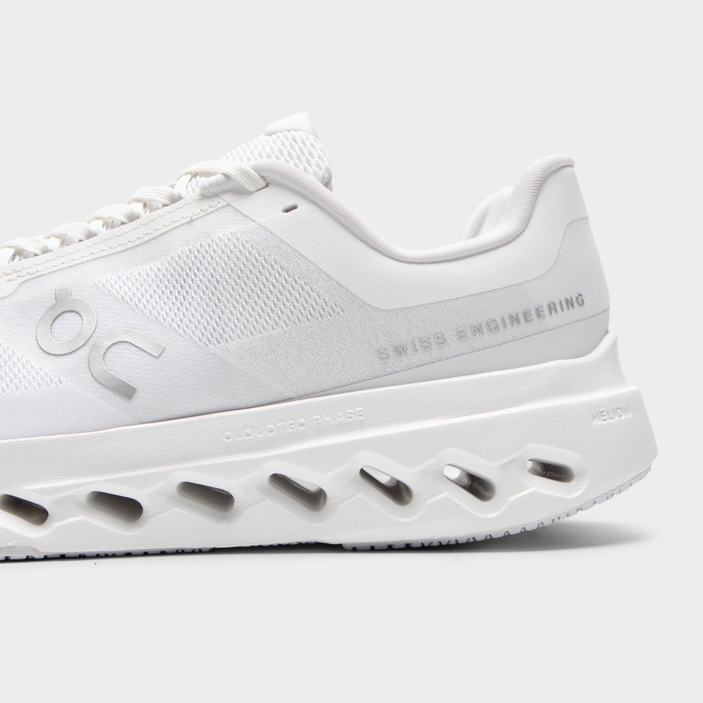 On Cloudsurfer White / Silver