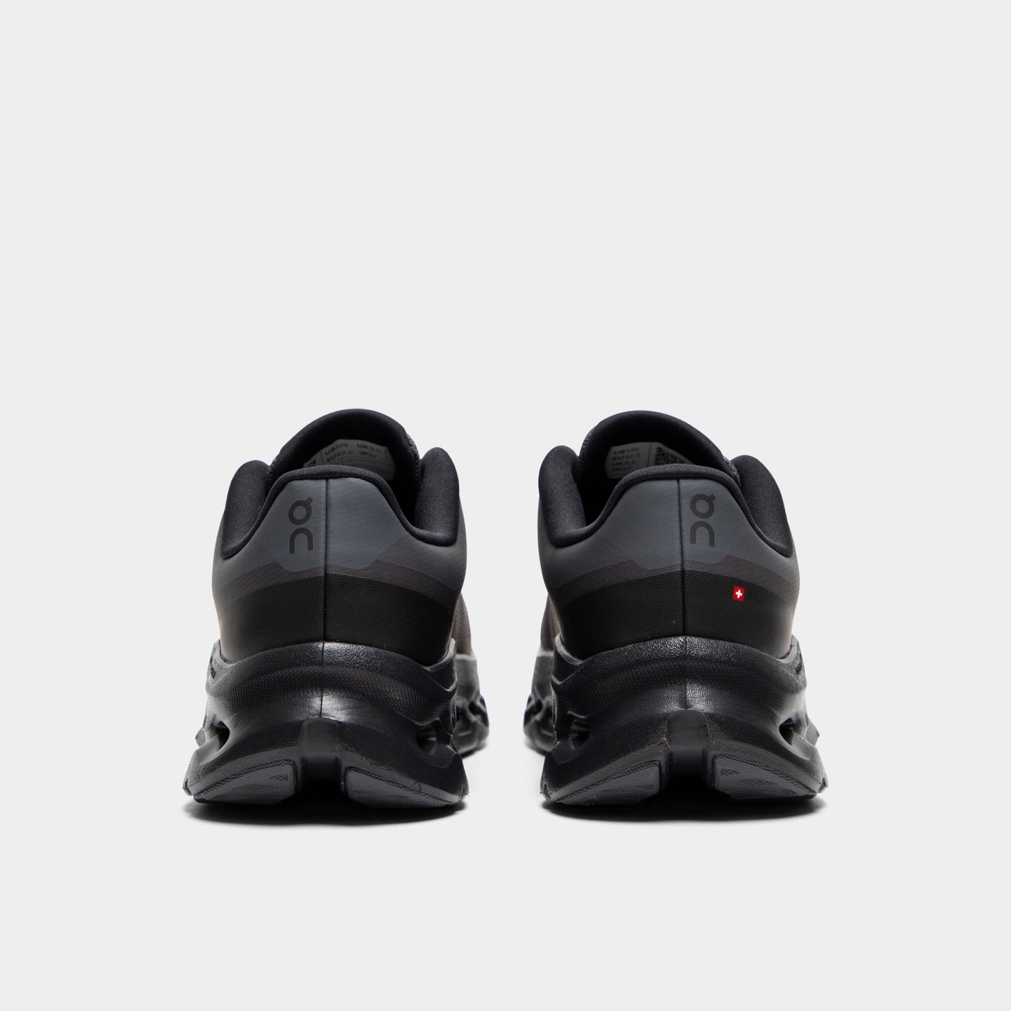 ON Running Cloud Tilt Remix Noir / Gris