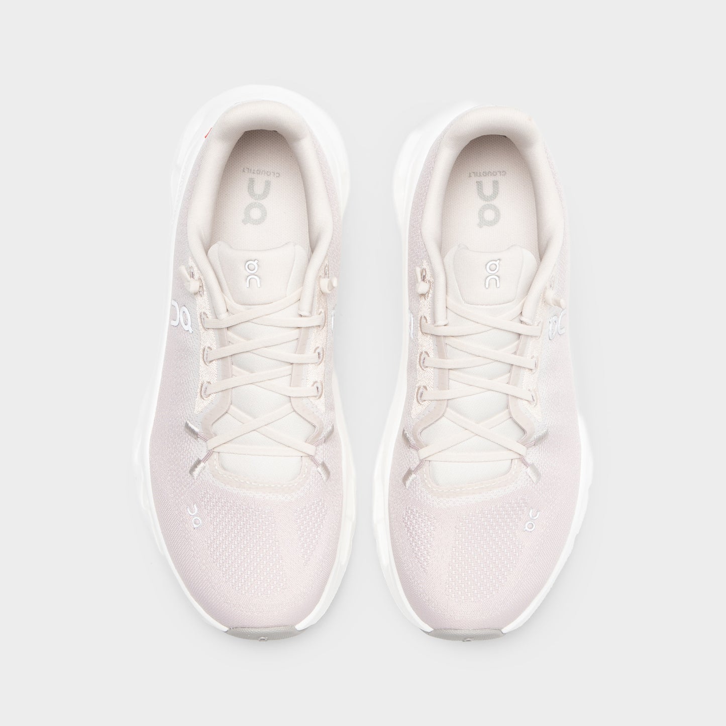 On Women's Cloudtilt Pearl / Fade