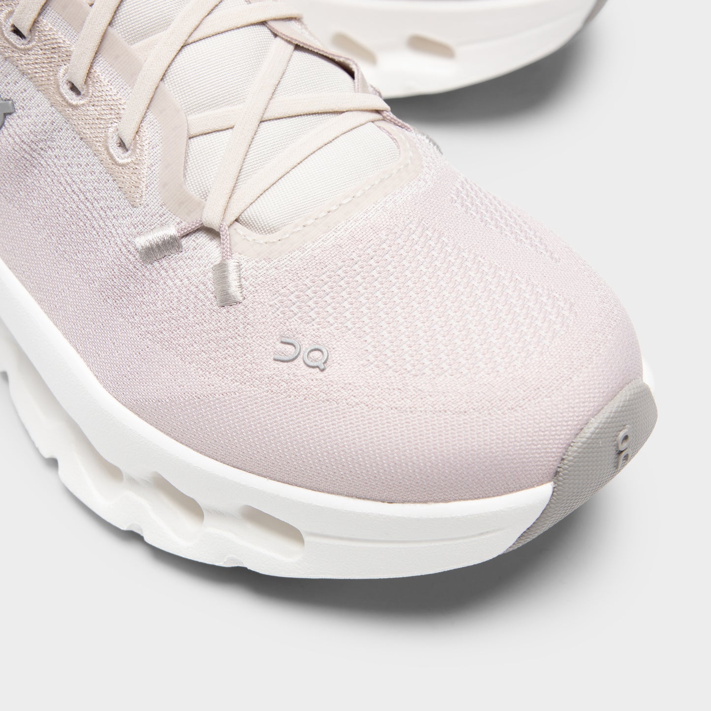 On Women's Cloudtilt Pearl / Fade