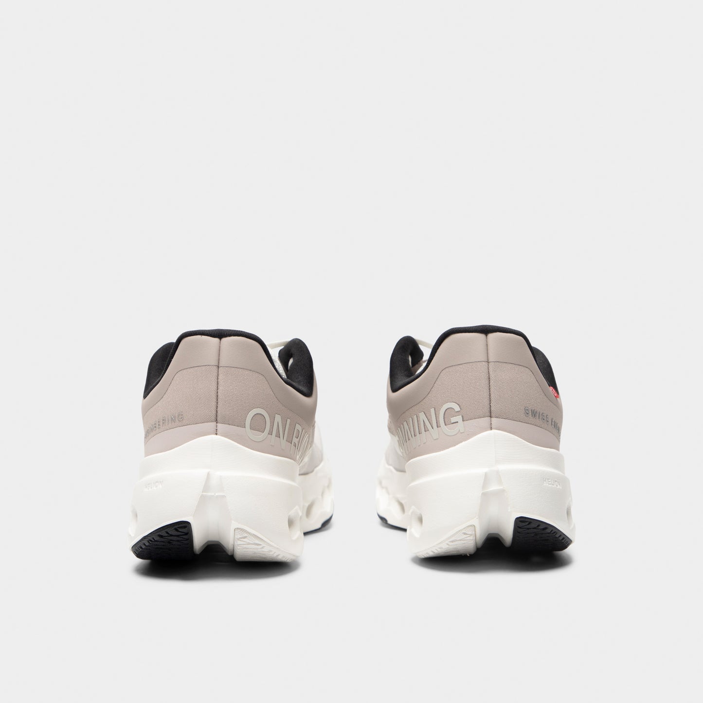 On Women's Cloudsurfer Next Fog / Ivory