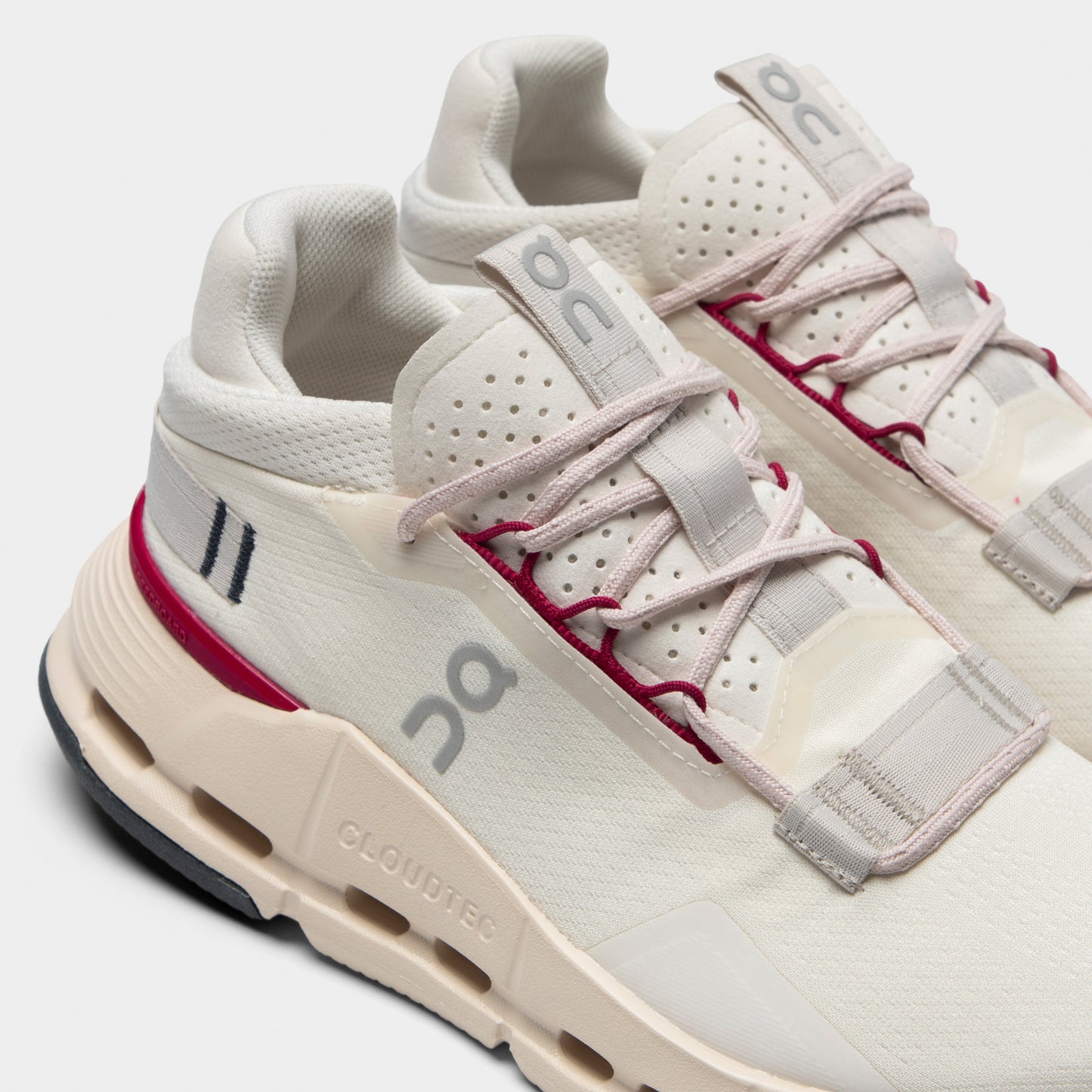 On Women's Cloudnova 2 Ivory / Grenadine