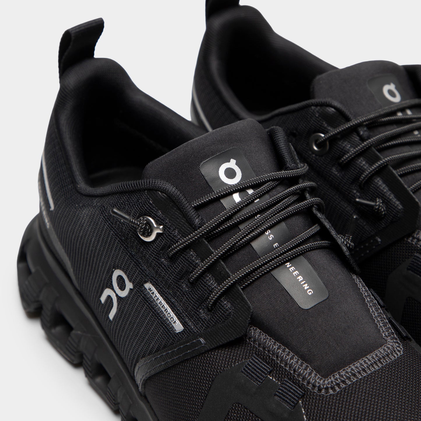 On Women's Cloud 6 WP Black / Black