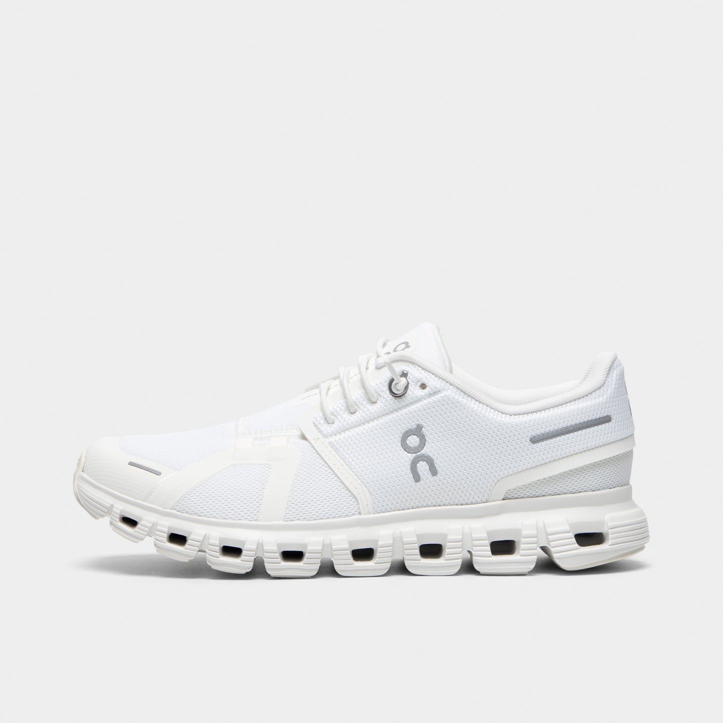 On Women's Cloud 6 White / White