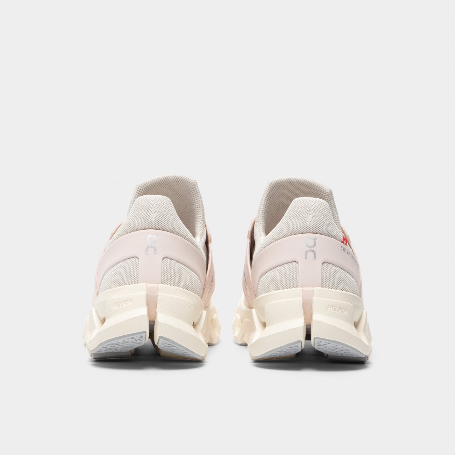 On JD Women's Cloudswift 4 Dew / Shell