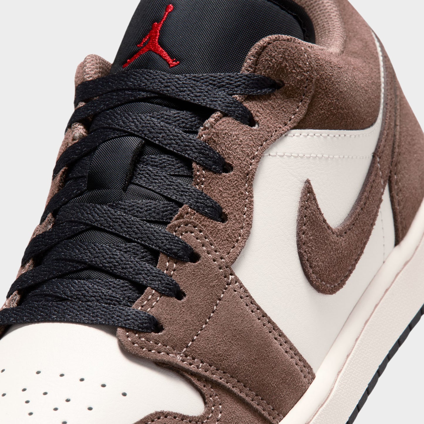Jordan 1 Low Palomino / Noir - Phantom