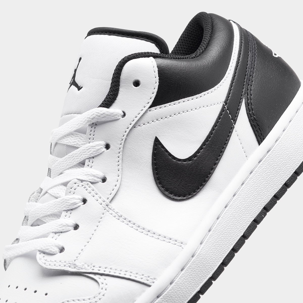 Jordan 1 Low White / Black - White