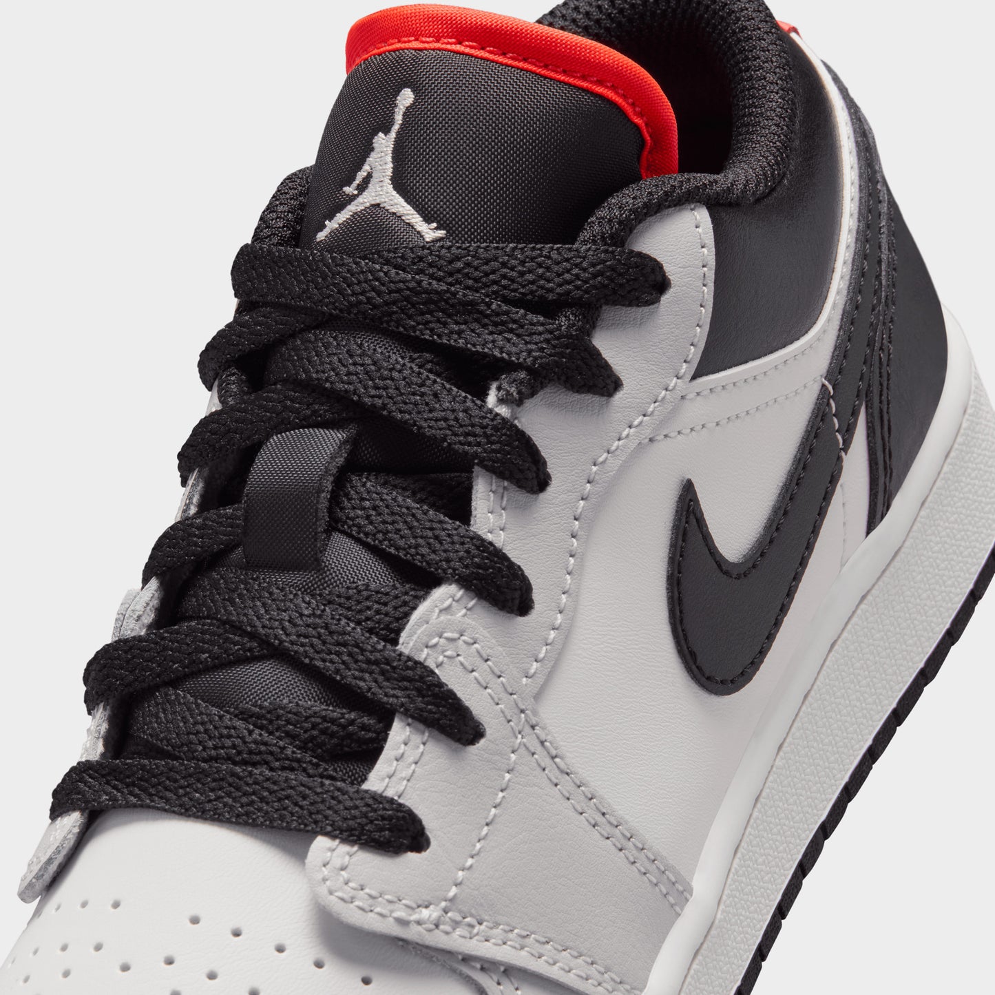 Jordan 1 Low GS Black / Black - Summit White
