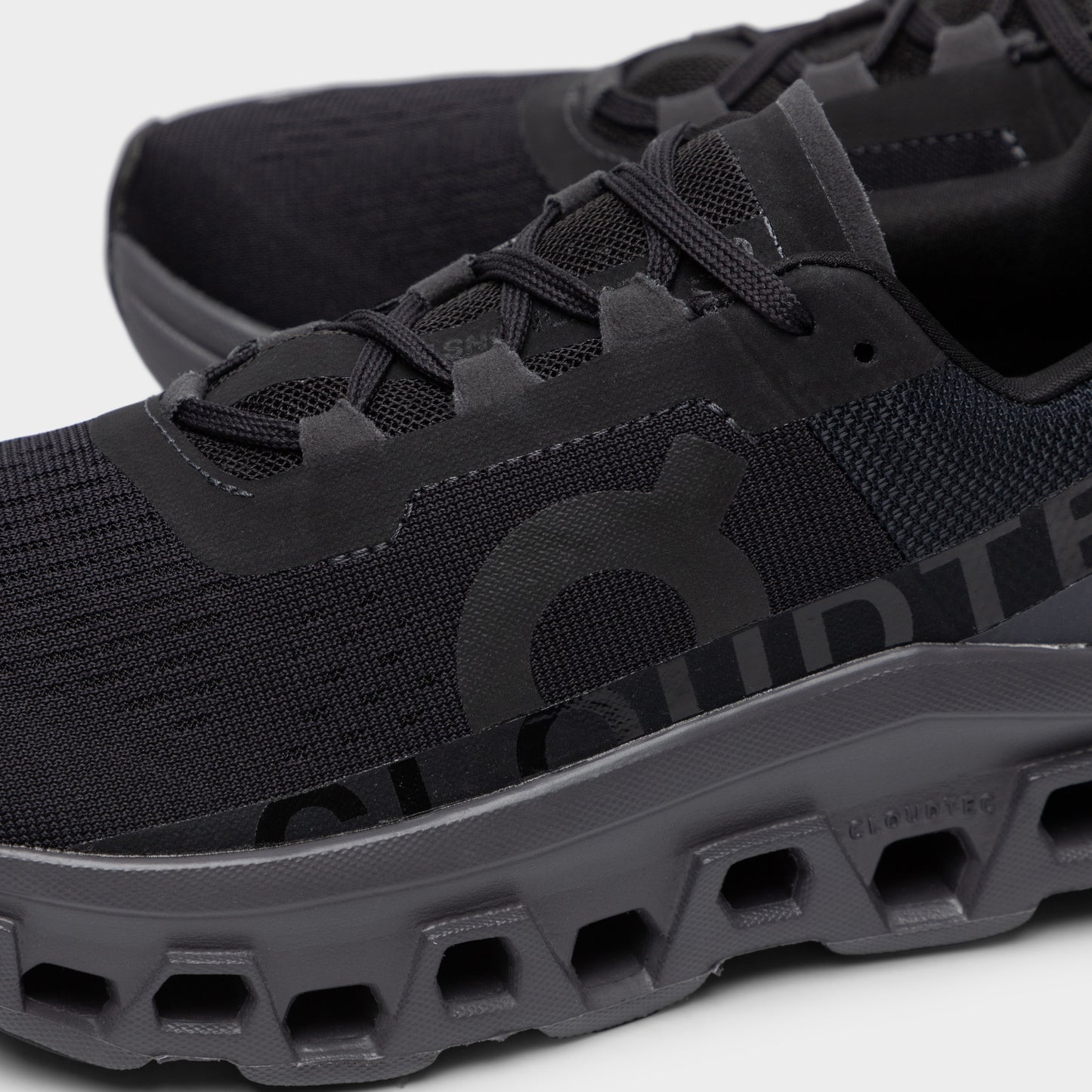 On Women's Cloudmonster Black / Magnet
