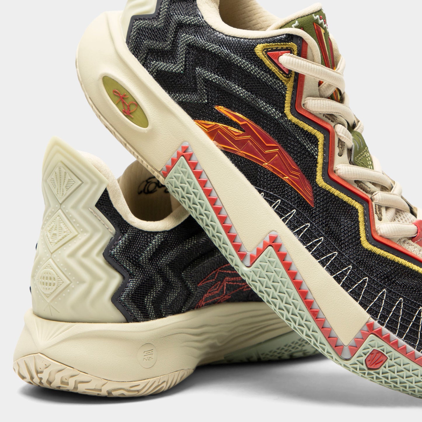 Anta KAI 2 / Black Ice