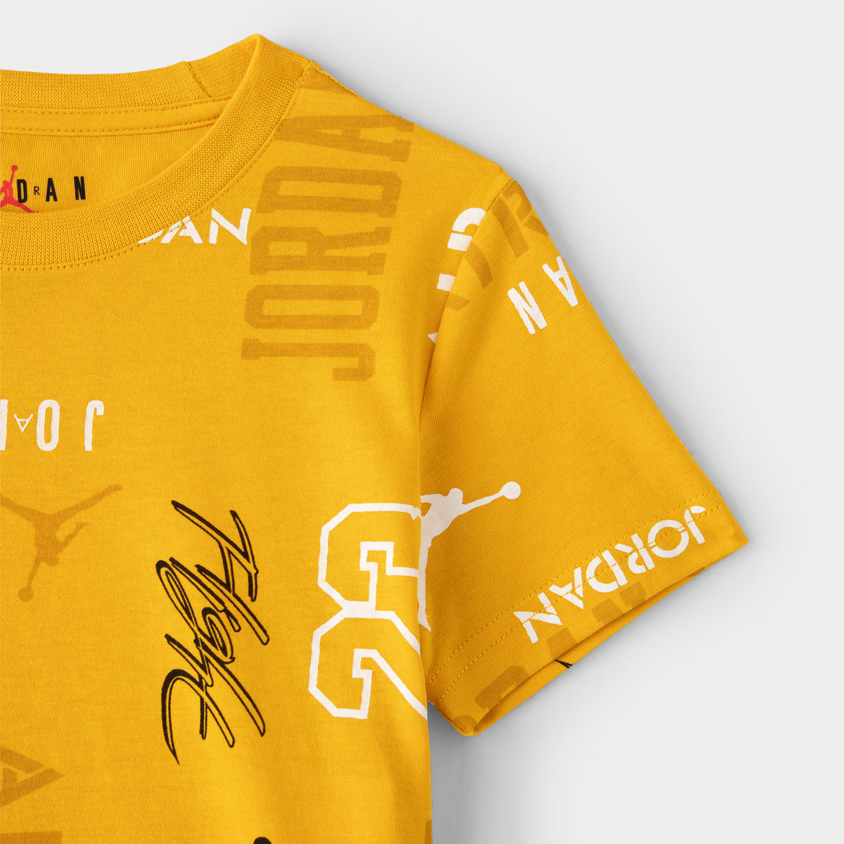 Black yellow jordan shirt clearance
