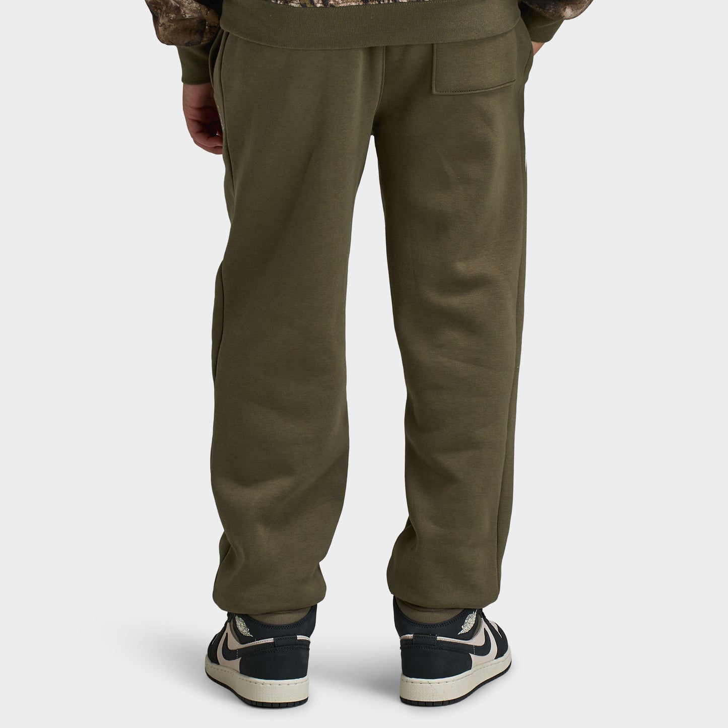 Jordan Juniors' MJ MVP Fleece Pants / Medium Olive