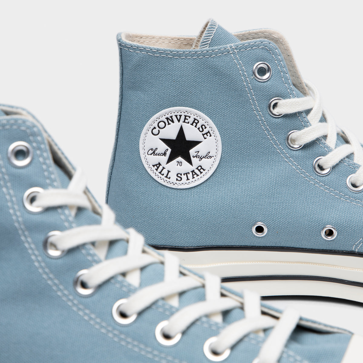 Blue converse shop