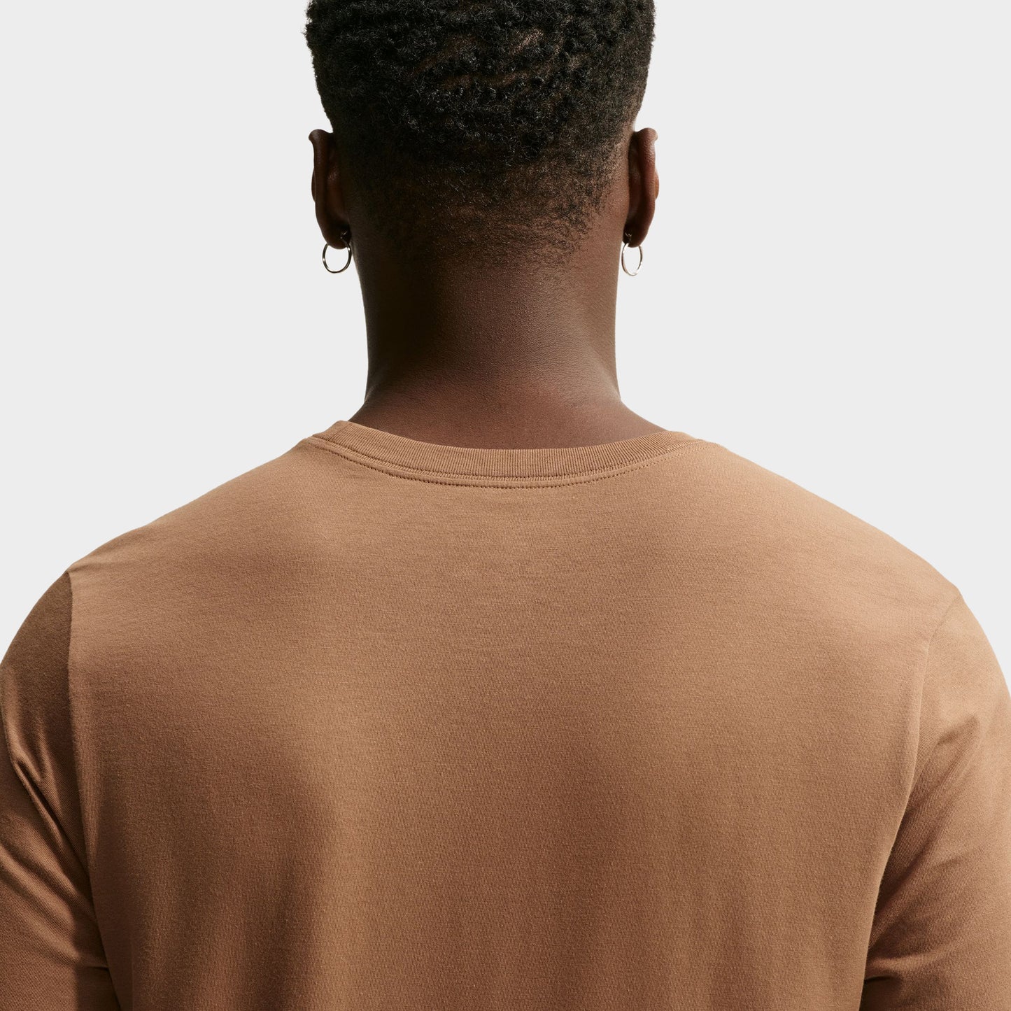 Nike Sportswear Club Tee / Ale Brown