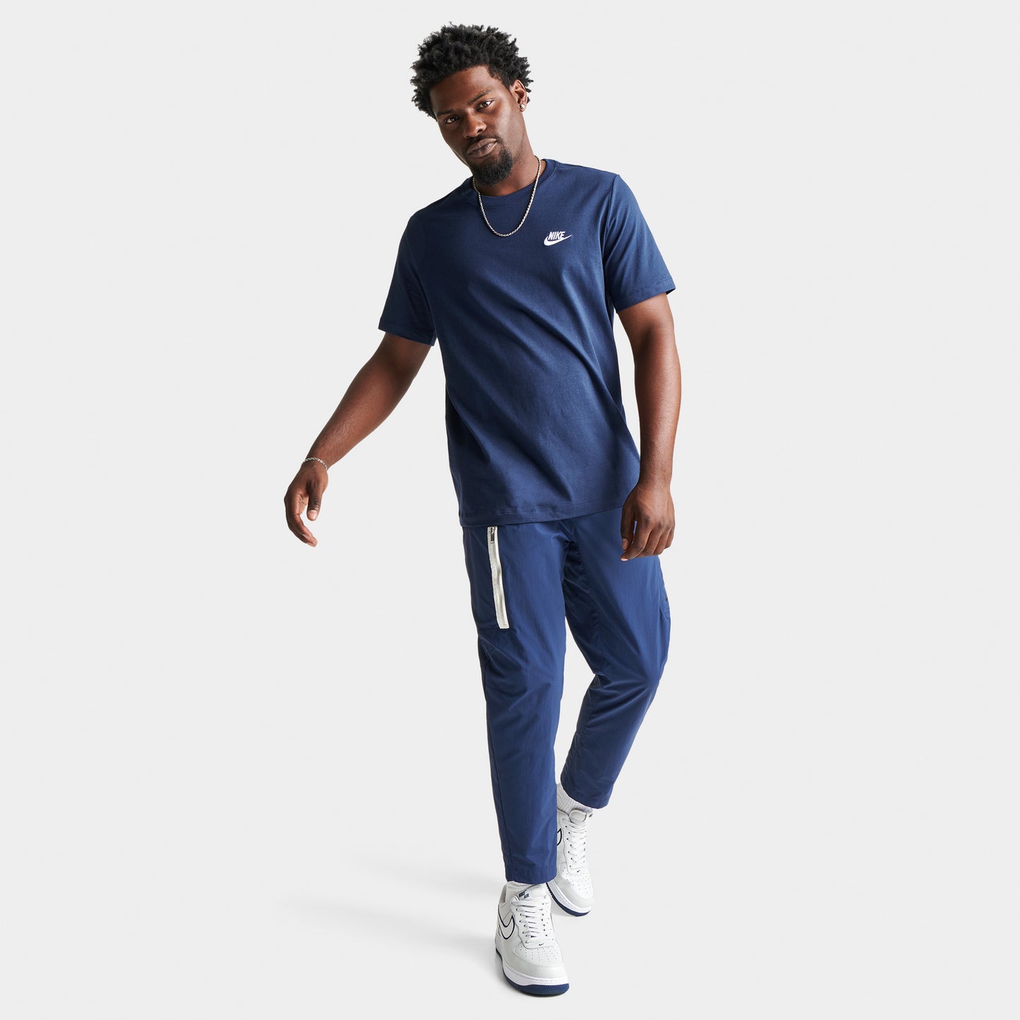 Nike Sportswear Club T-shirt Marine Minuit / Blanc