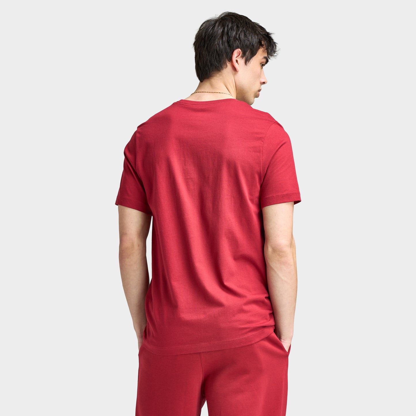 Nike Sportswear Club T-Shirt / Red