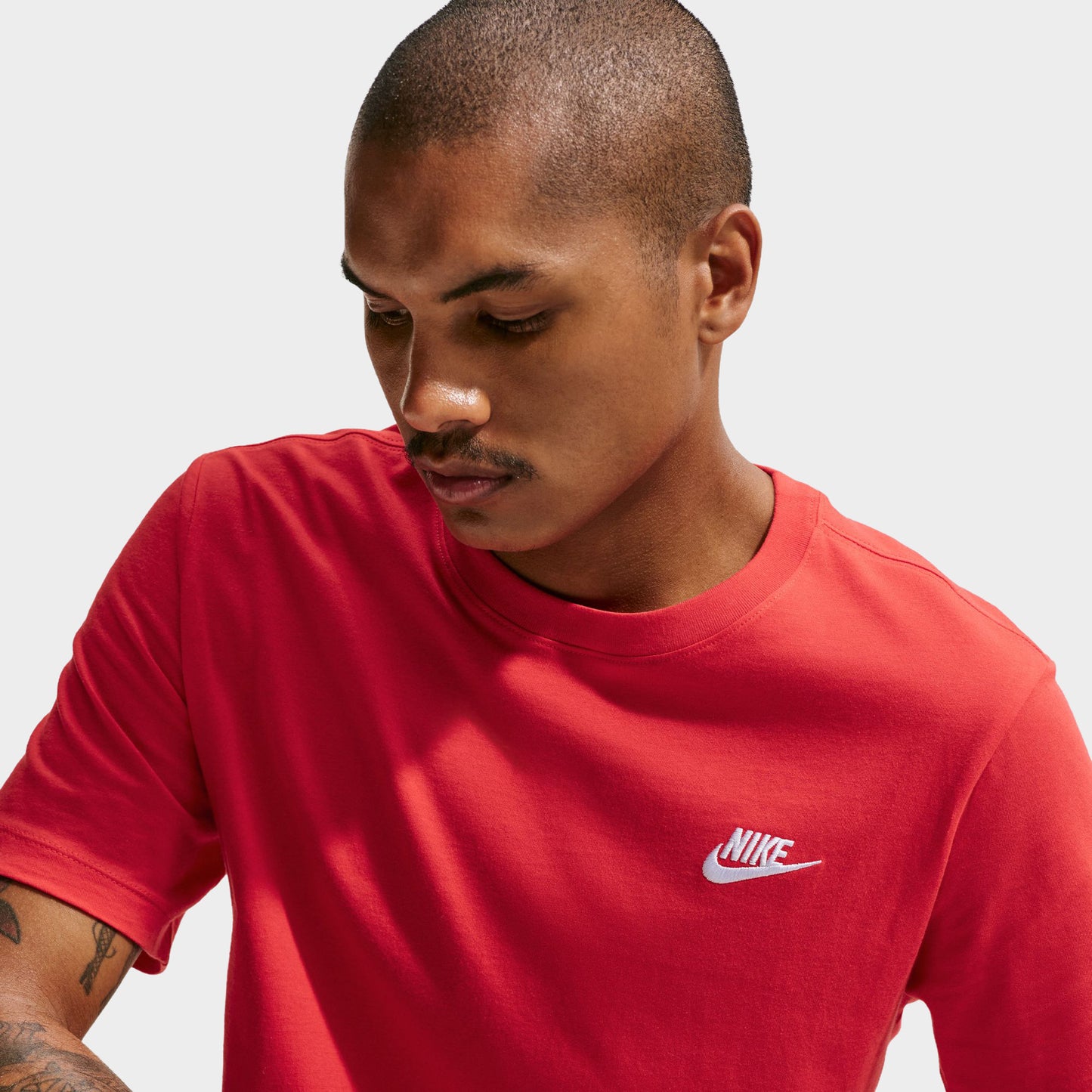Nike Sportswear Club T-Shirt University Red / White