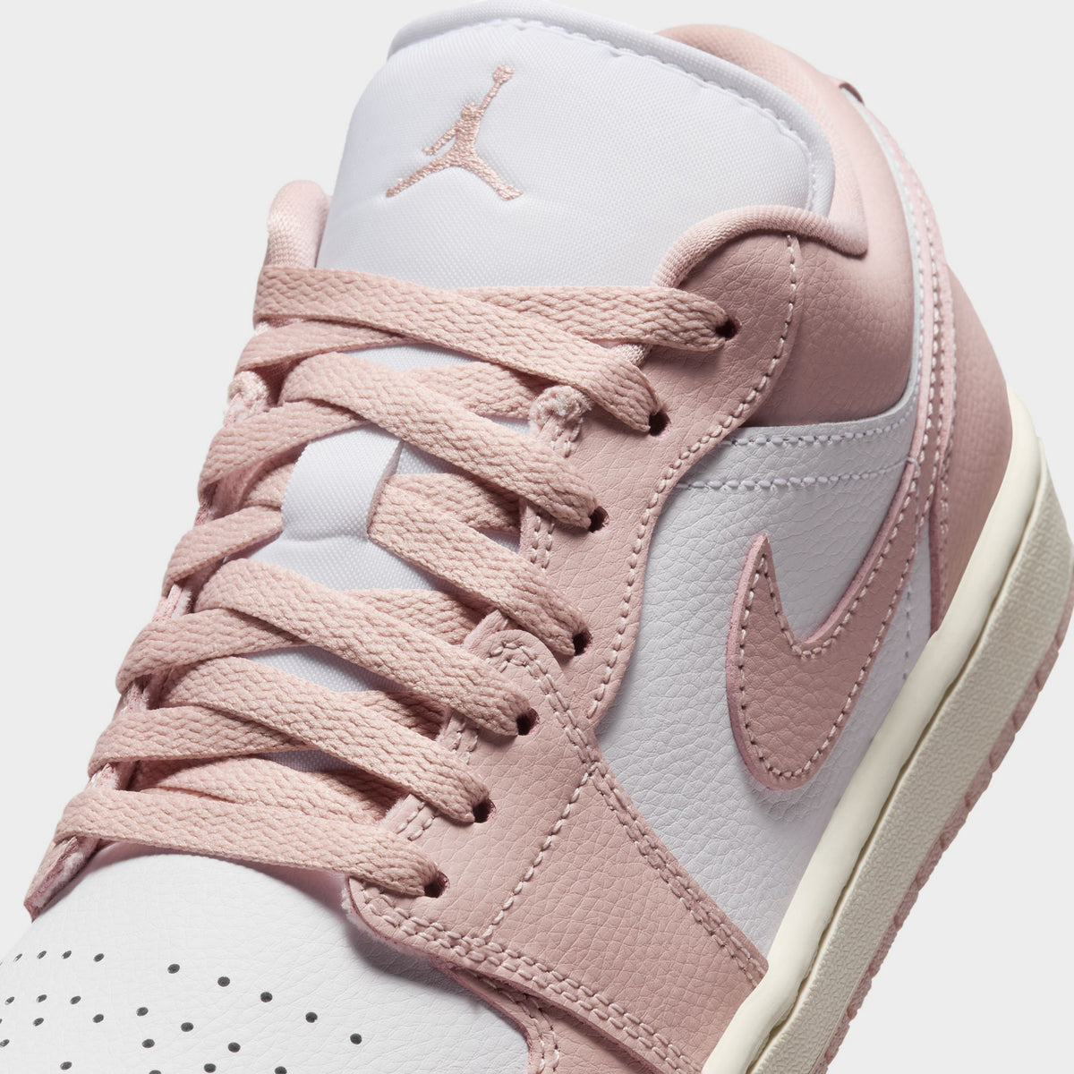 Basket jordan femme blanc et rose on sale