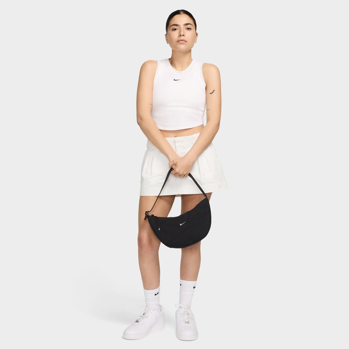 Nike Aura Croissant Sac à bandoulière Noir / Argent Mat
