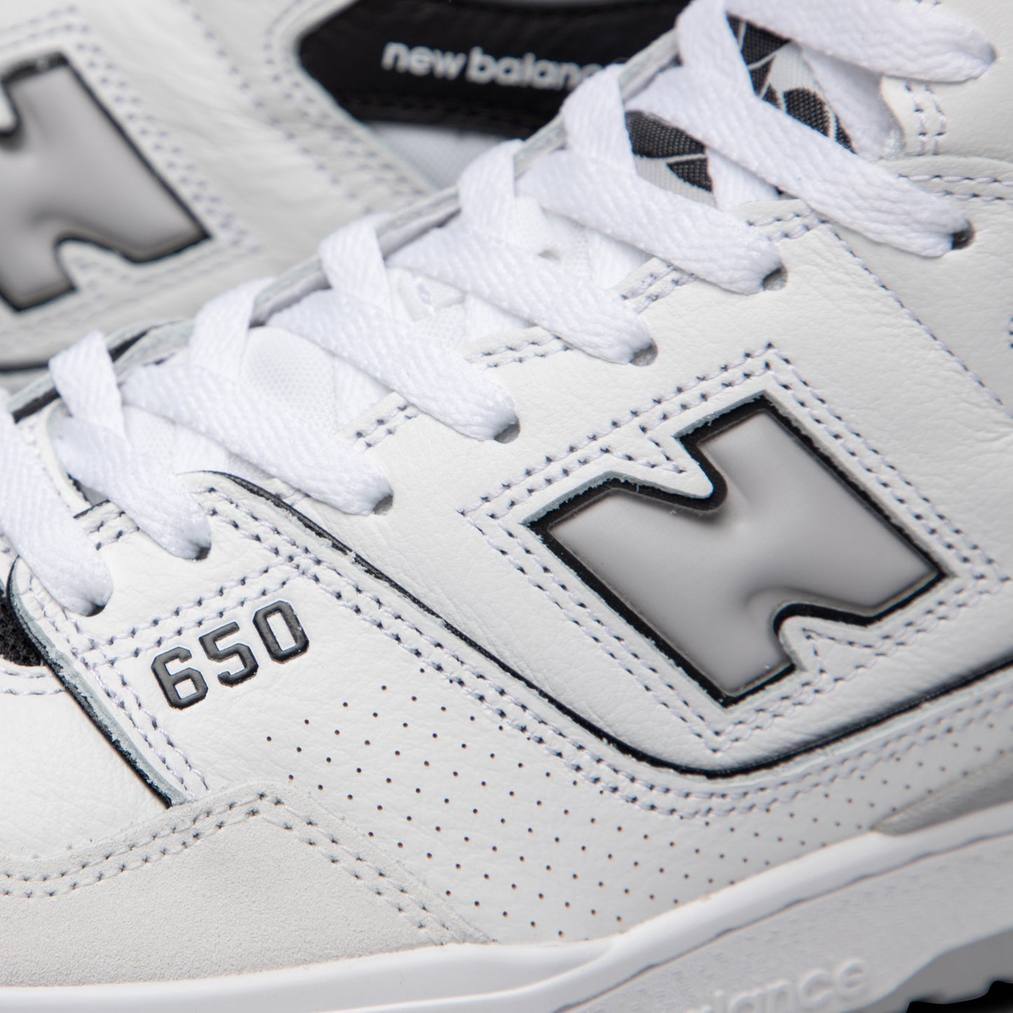 New Balance White / Black