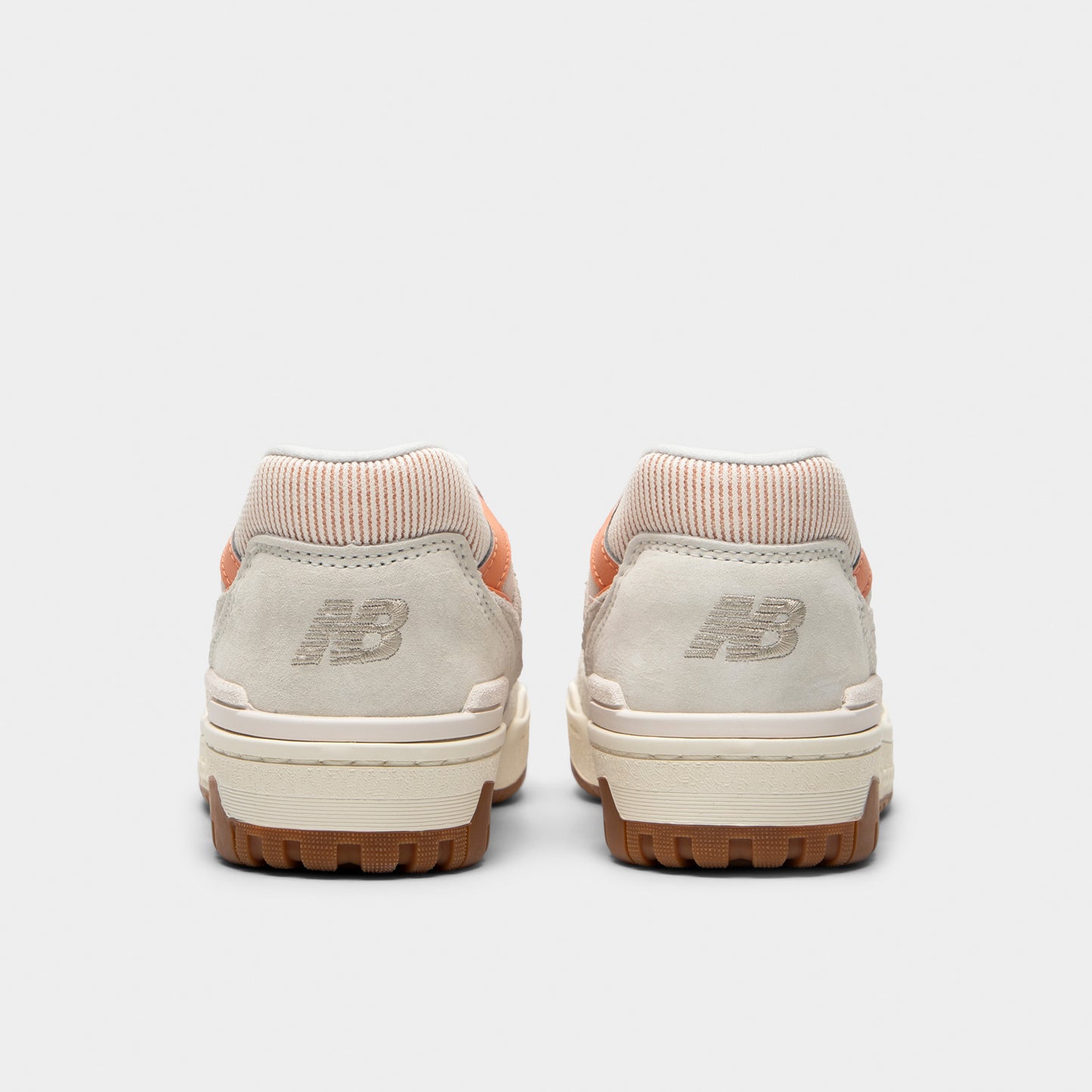 New Balance Women's 550 Sea Salt / Peach Nectar