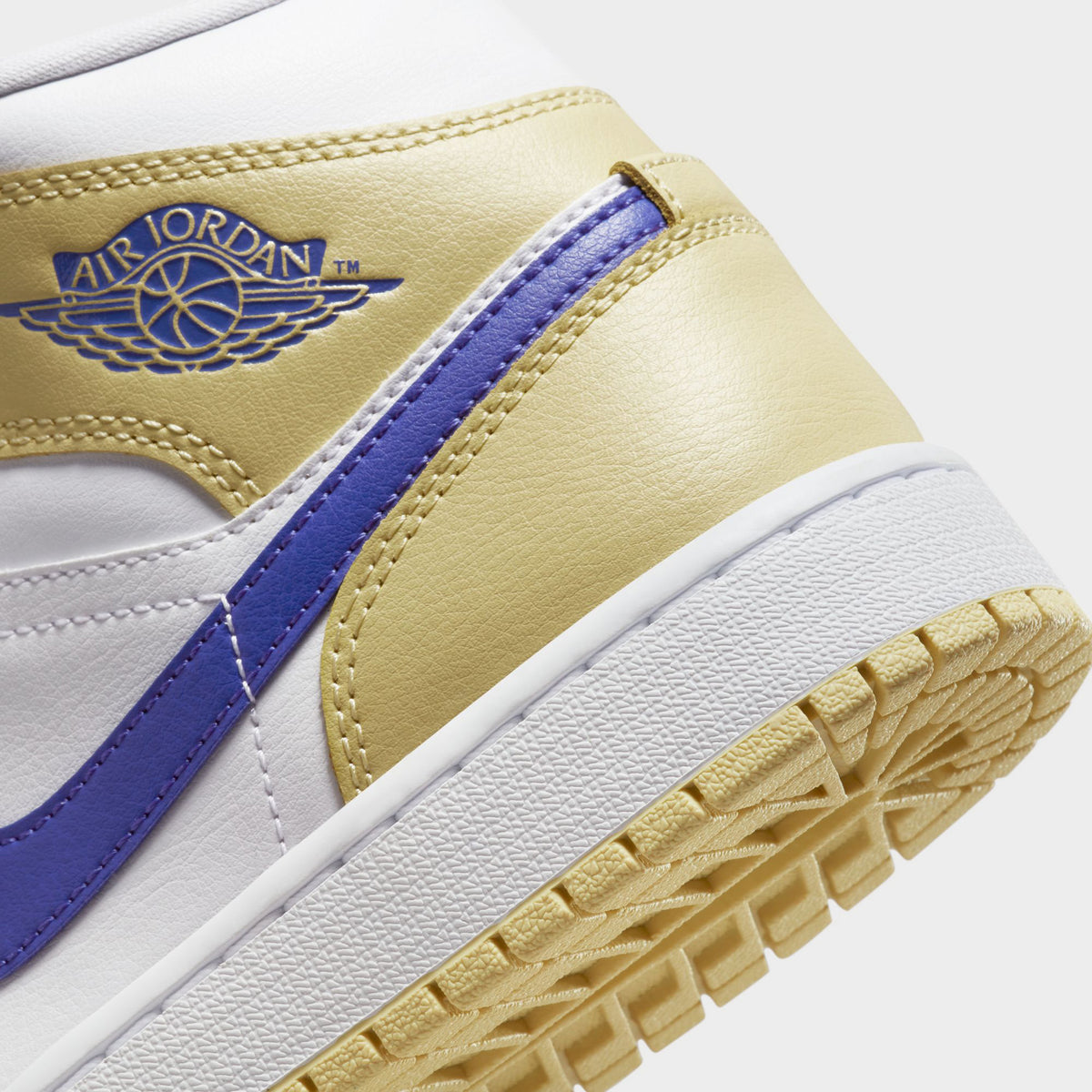 ジョーダン1ミッド レモンウォッシュ ラピス ジョーダン1ミッド レモンウォッシュ ラピス 1/17発売｜Nike