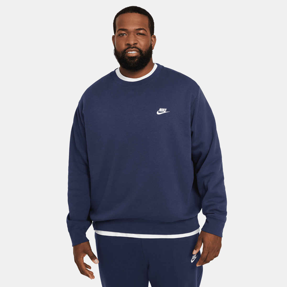 Nike crewneck navy hotsell