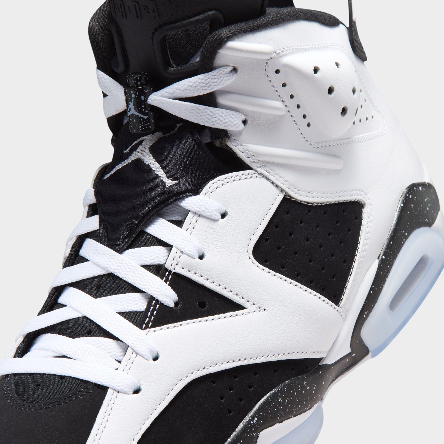 Jordan 6 Retro White / Chrome Black - White