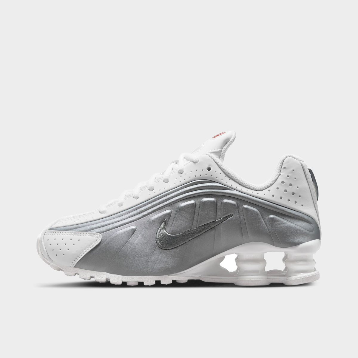 Nike Shox R4 ホワイト 23.5 Nike Shox R4 ホワイト 23.5 - メルカリ