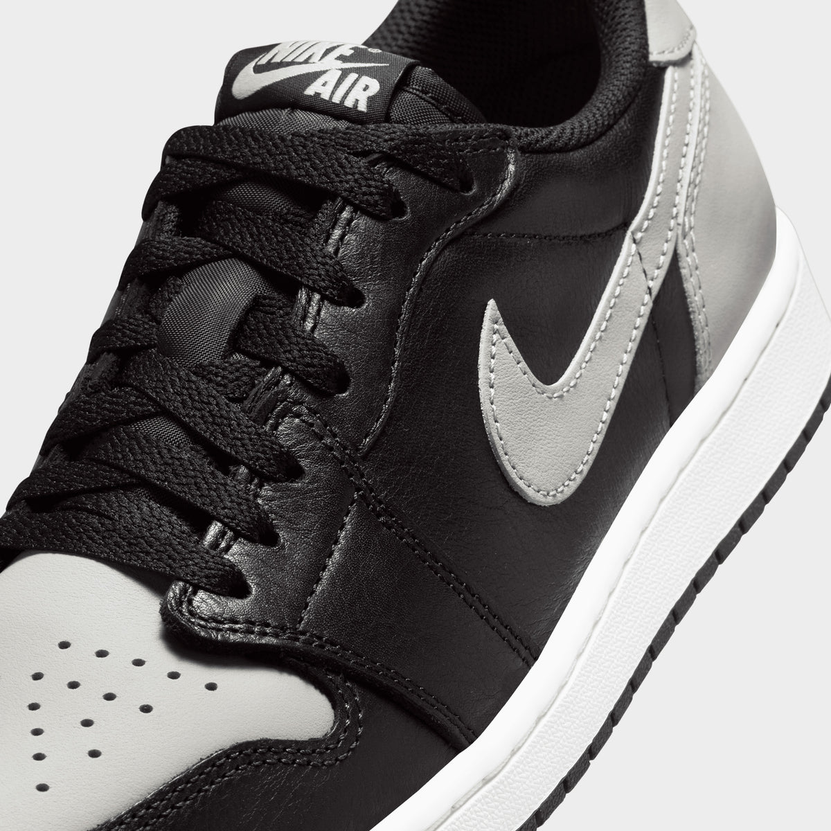 Jordan 1 Low OG Black / Medium Grey - White | JD Sports