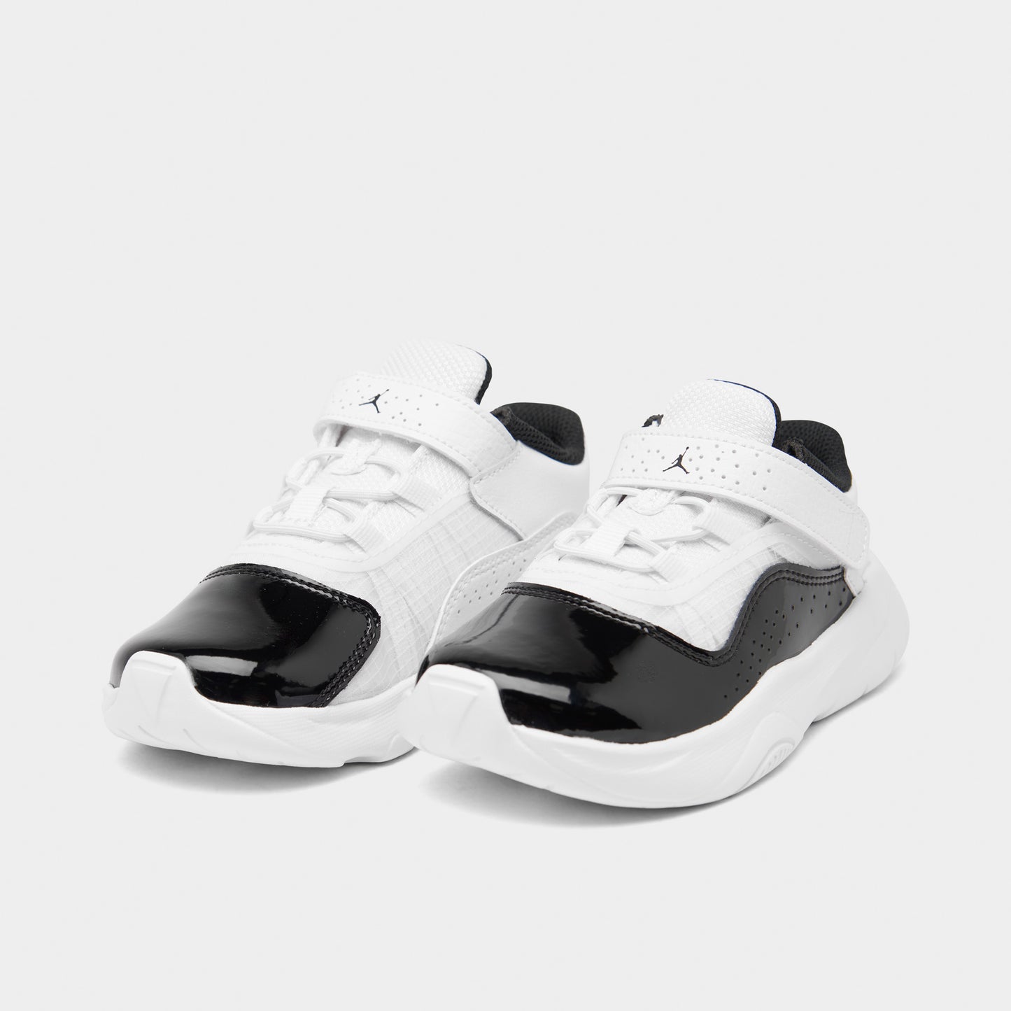 Jordan 11 CMFT Low TD White / Black - University Red