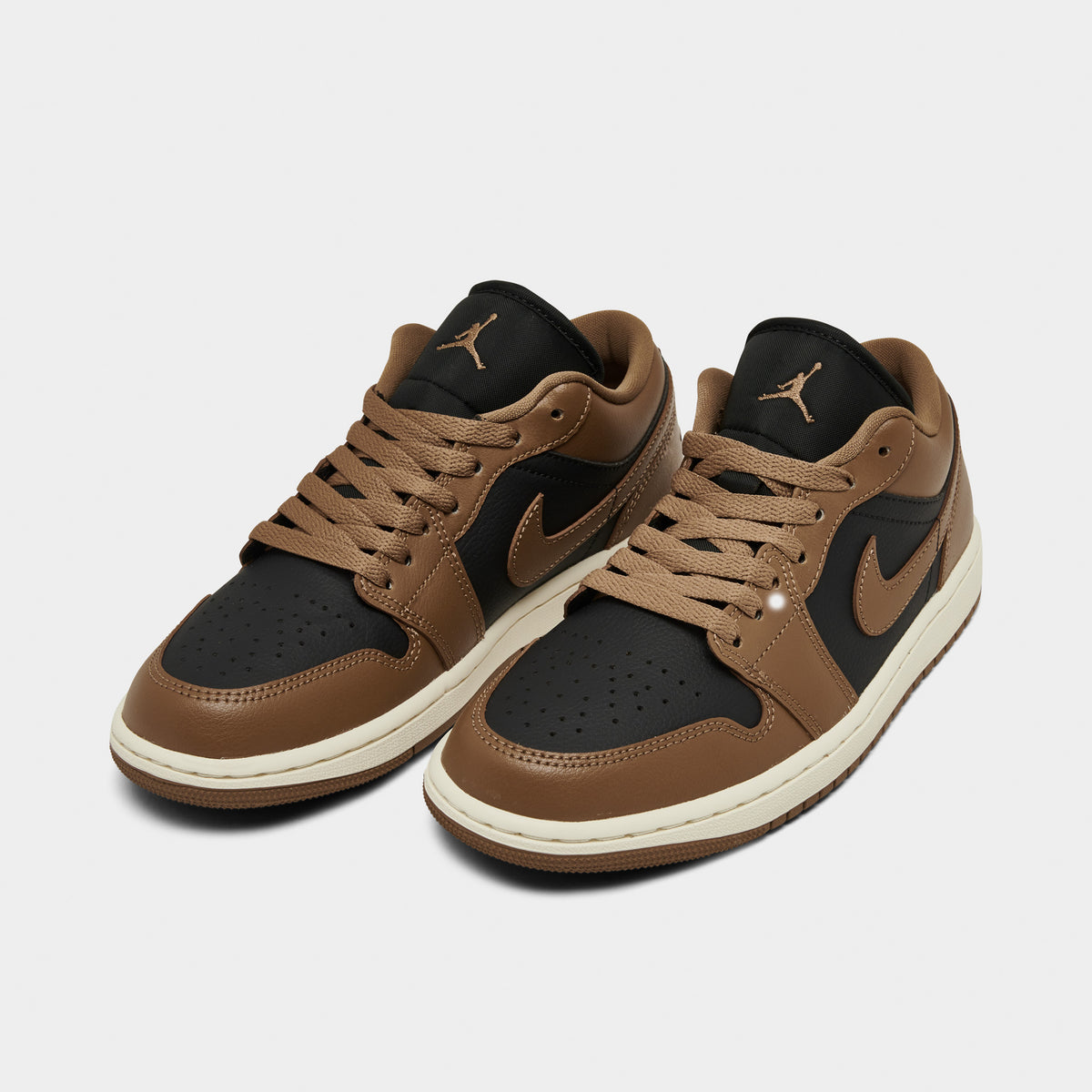 国内配送 NIKE W AIR JORDAN 1 LOW OFF NOIR/ARCHAEO BROWN-SAIL JORDAN 1 Low DC0774 021 - Shiekh