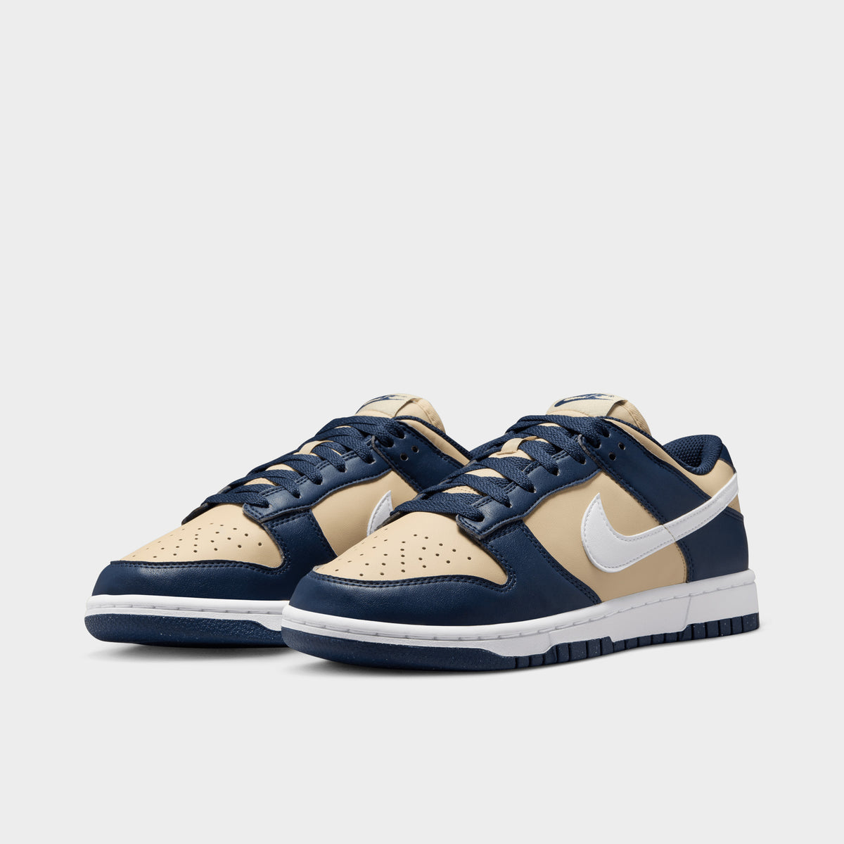 Womens navy sales nike trainers