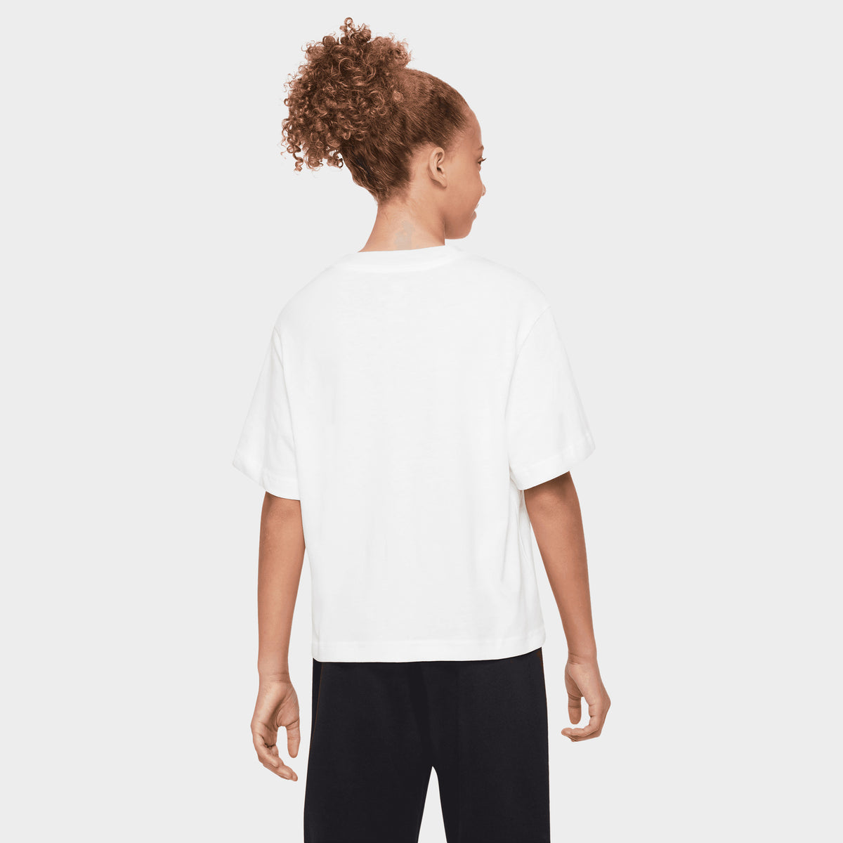 Girls white nike t shirt hot sale
