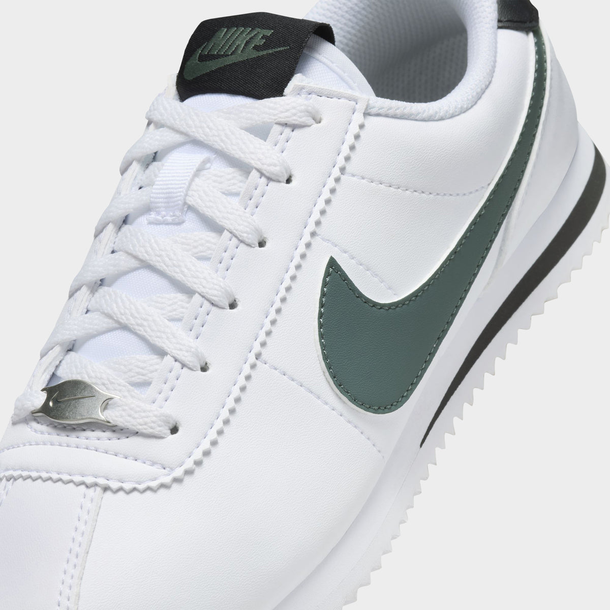 Nike cortez white green best sale