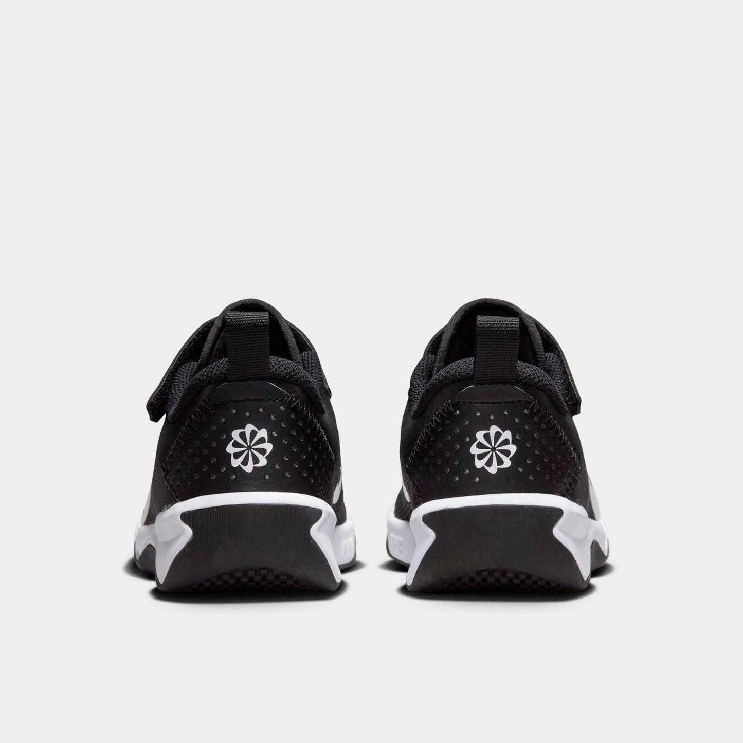 Nike Omni Multi-Court PS Black / White